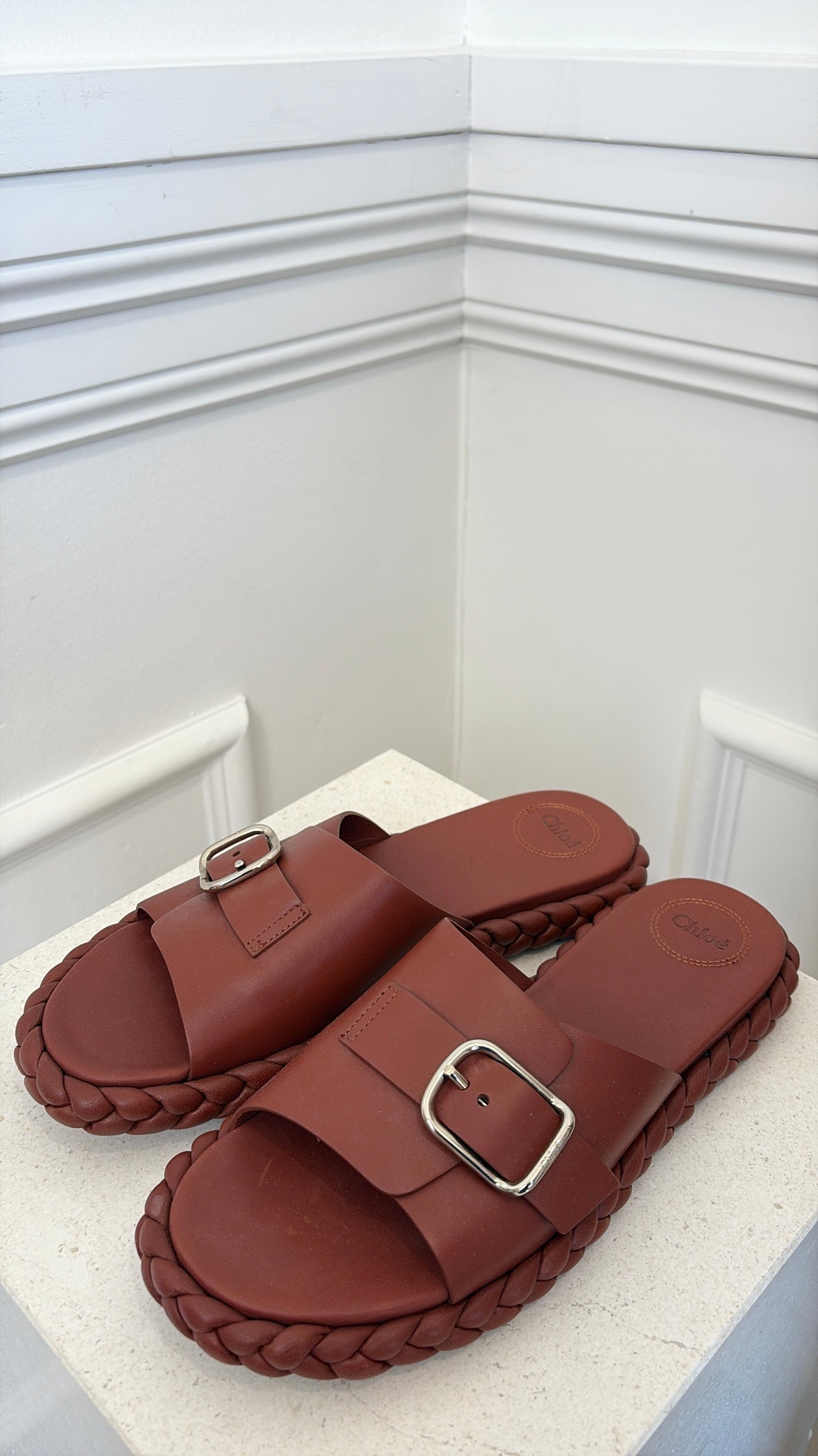 Chloé Pip Braided Sole Leather Slides In Copper Brown, 40