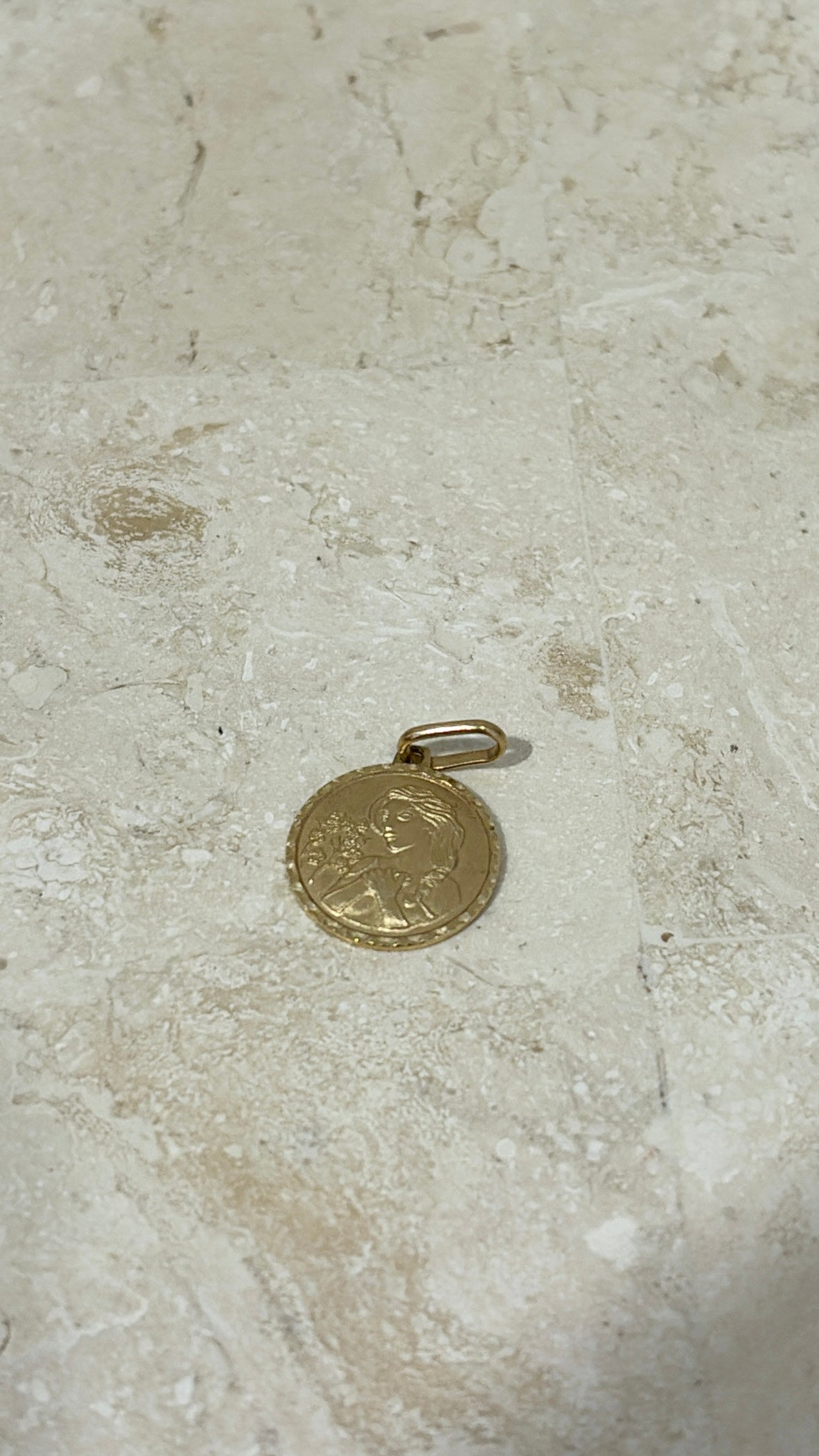 Baby Anything Zodiac Flower Star Sign Medallion 14k Yellow Gold