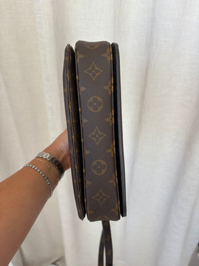Louis Vuitton Pochette Metis Monogram