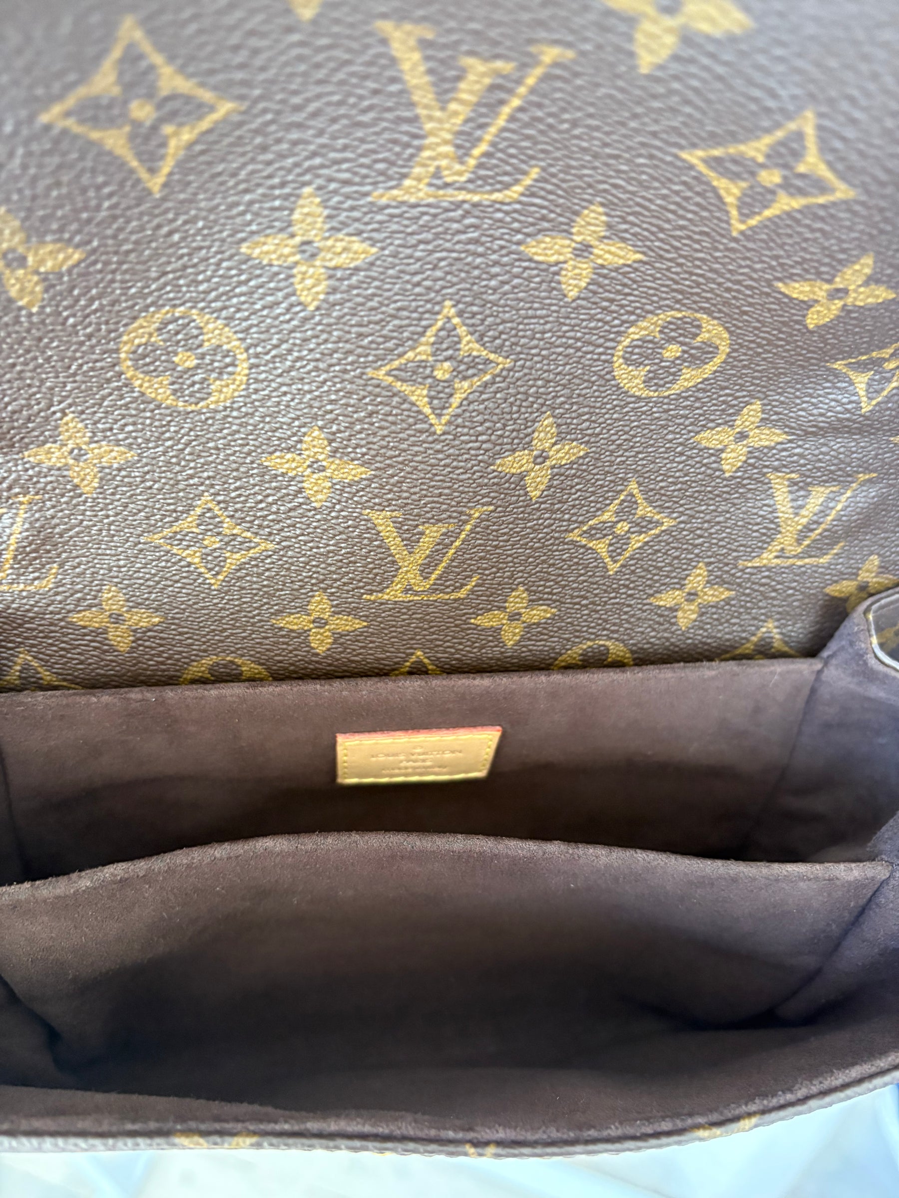Louis Vuitton Pochette Metis Monogram