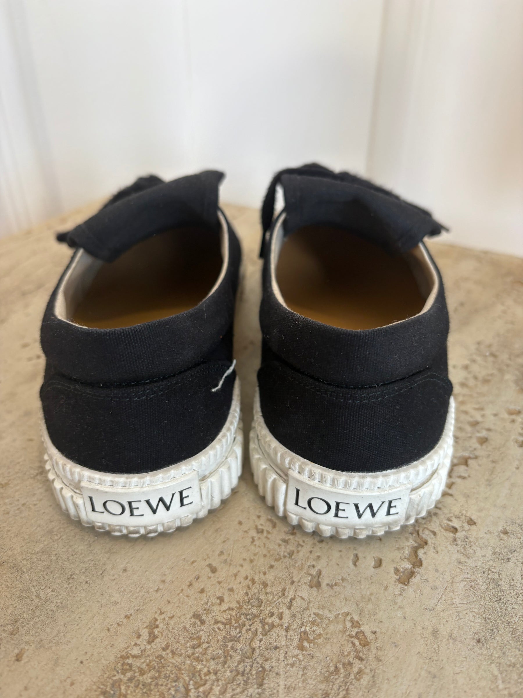 Loewe Anagram Flap Sneaker Black, 37