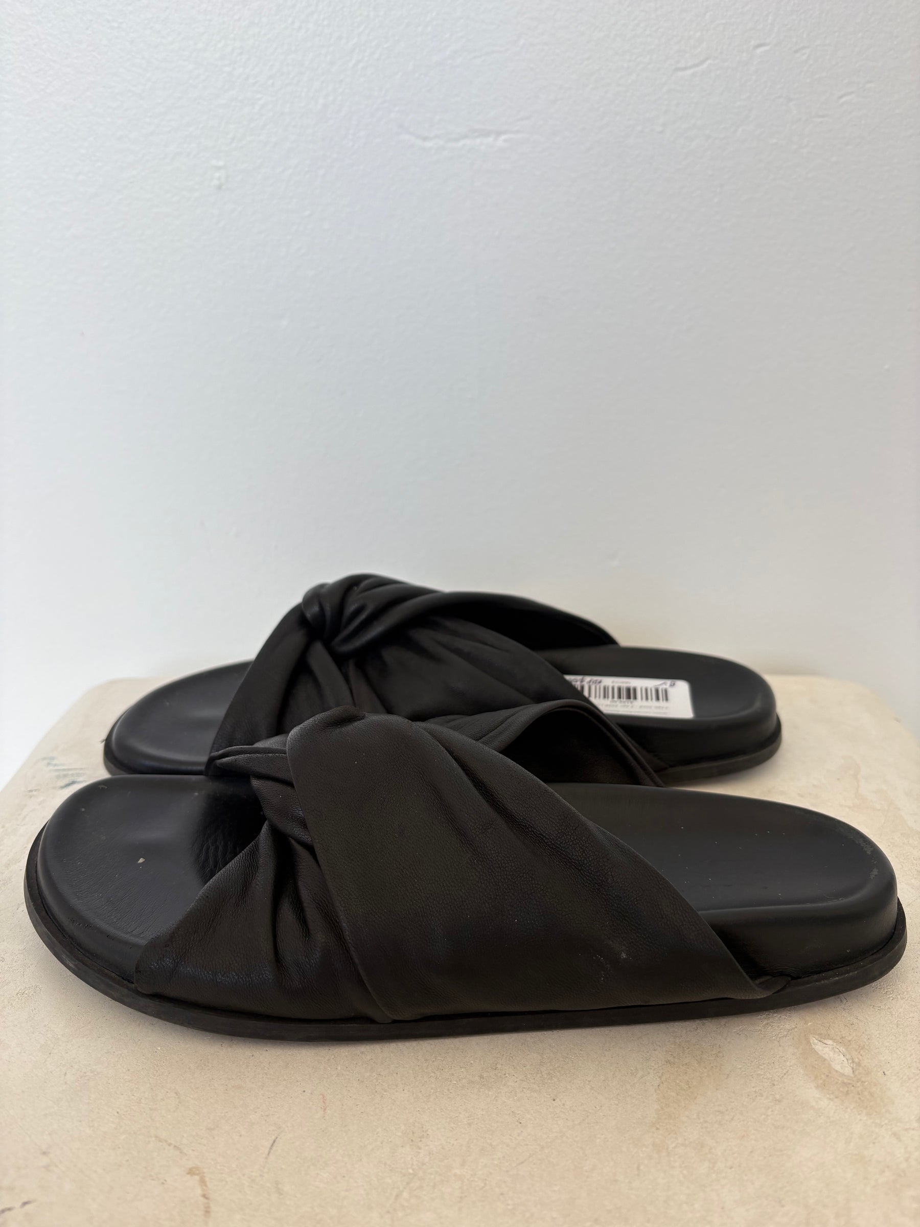 bassike Leather Knot Sandals Black, 39