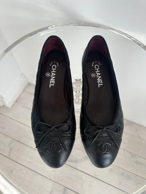 Chanel Black Quilted Leather Ballet Flats, 38C