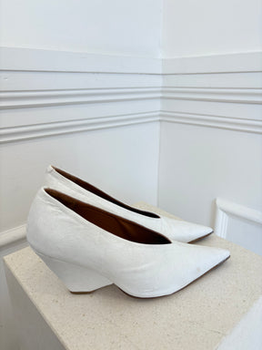 Camilla and Marc White Recycled Paper Effect Rhys Pointed Pump