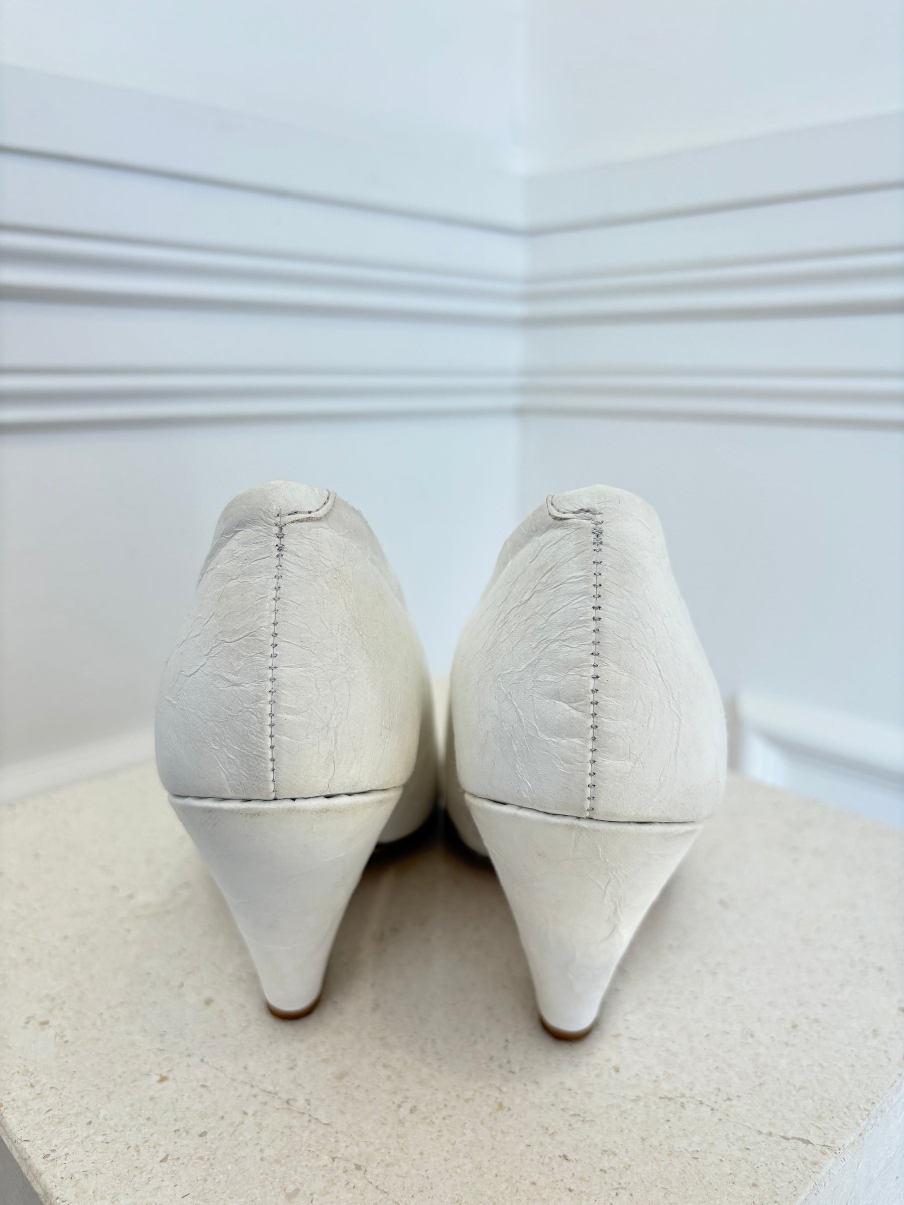 Camilla and Marc White Recycled Paper Effect Rhys Pointed Pump