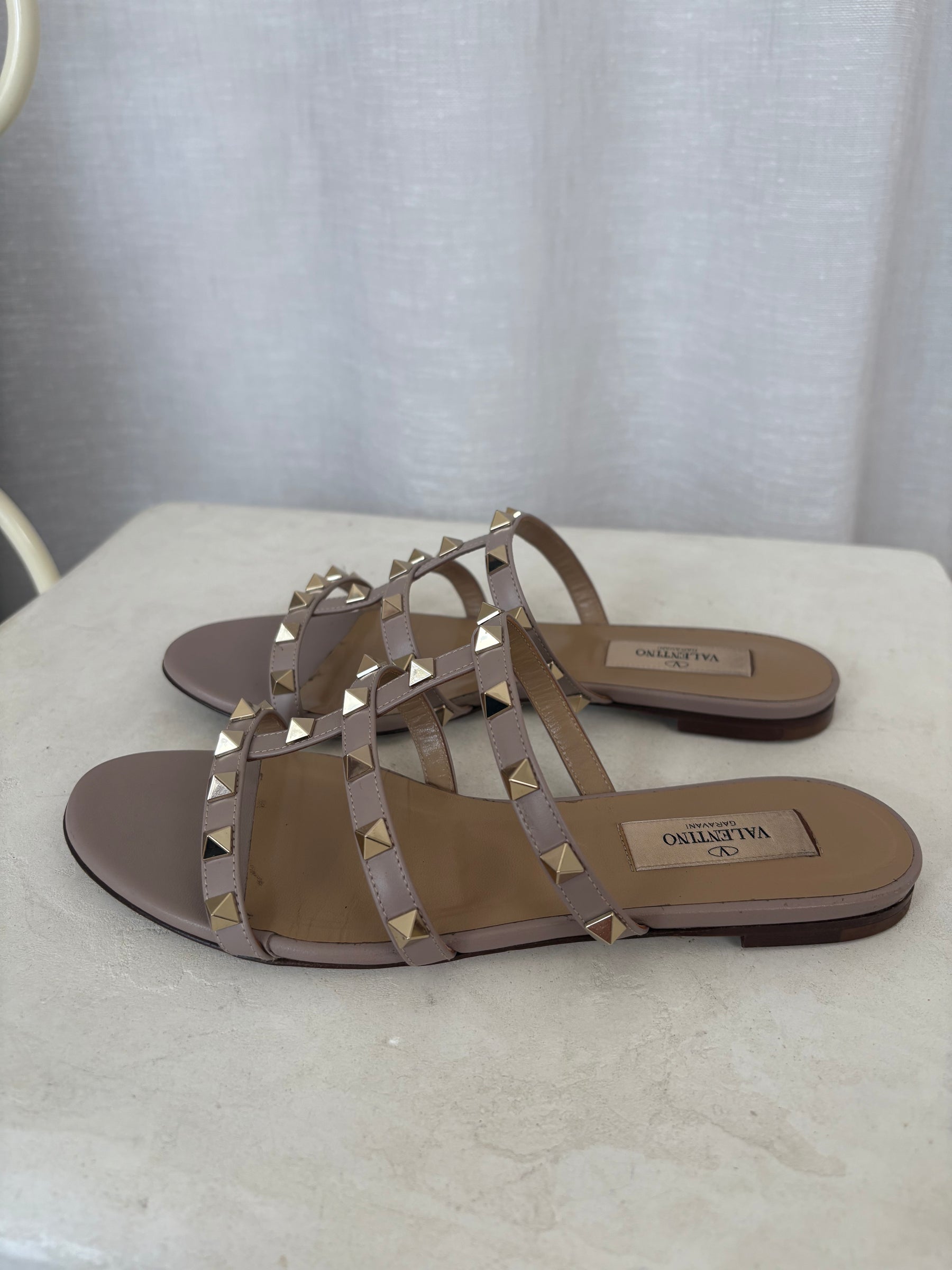 Valentino Garavani Rose Poudre Rockstud Slides, 36