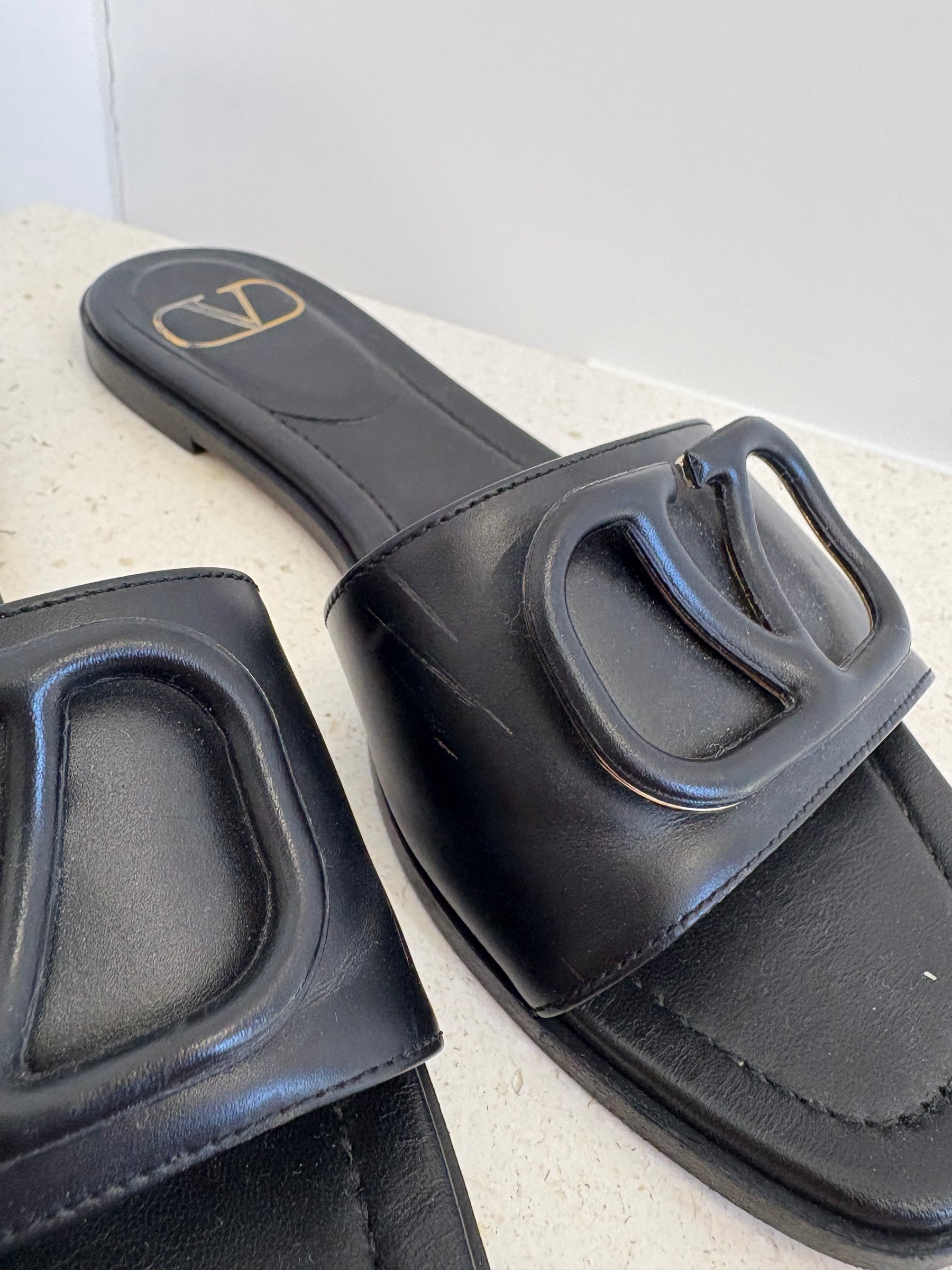 Valentino Garavani Black V Logo Slides, 36
