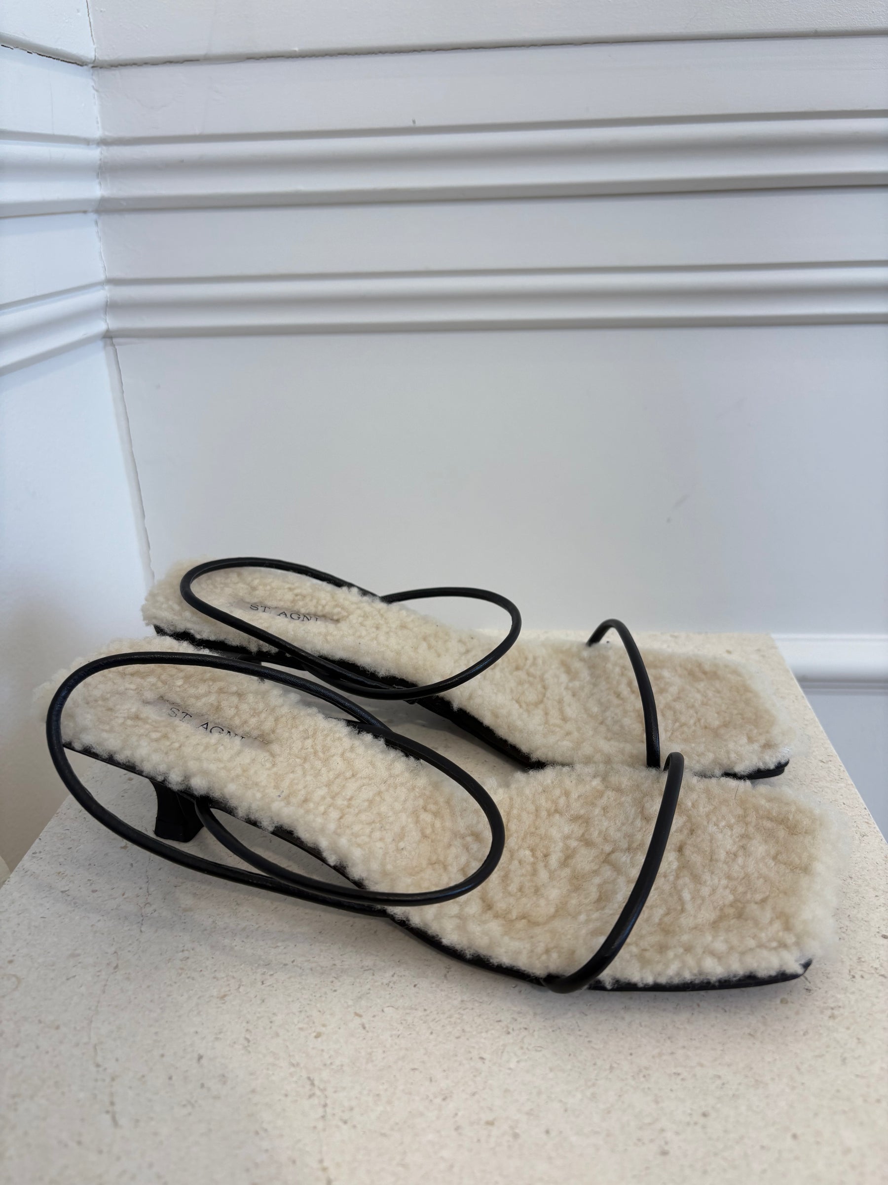 St. Agni Black Leather and Shearling Kitten Heels, 40