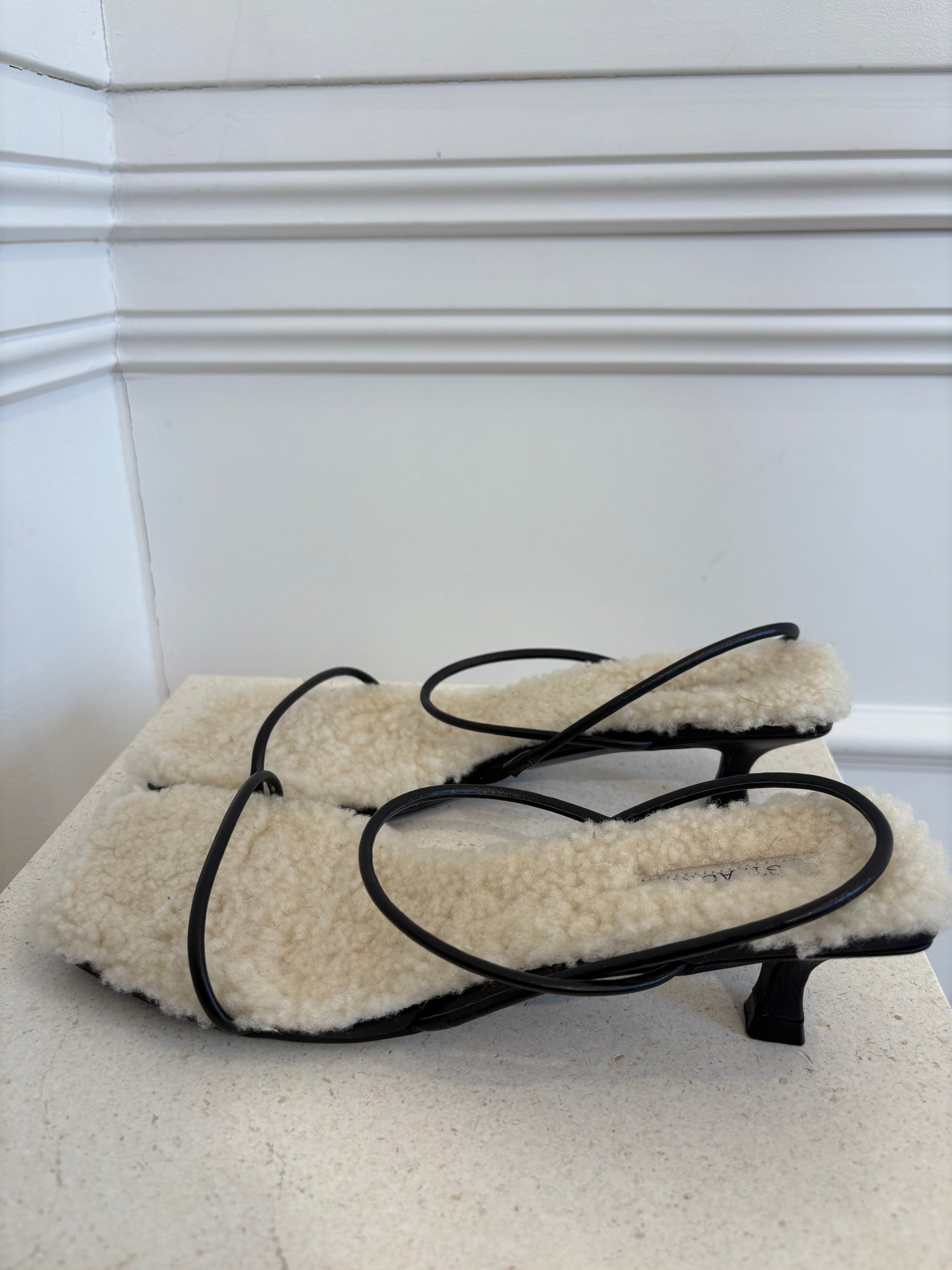 St. Agni Black Leather and Shearling Kitten Heels, 40