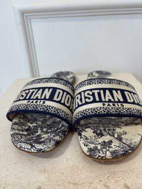 Dior Blue and White Toile De Jouy Slides, 39