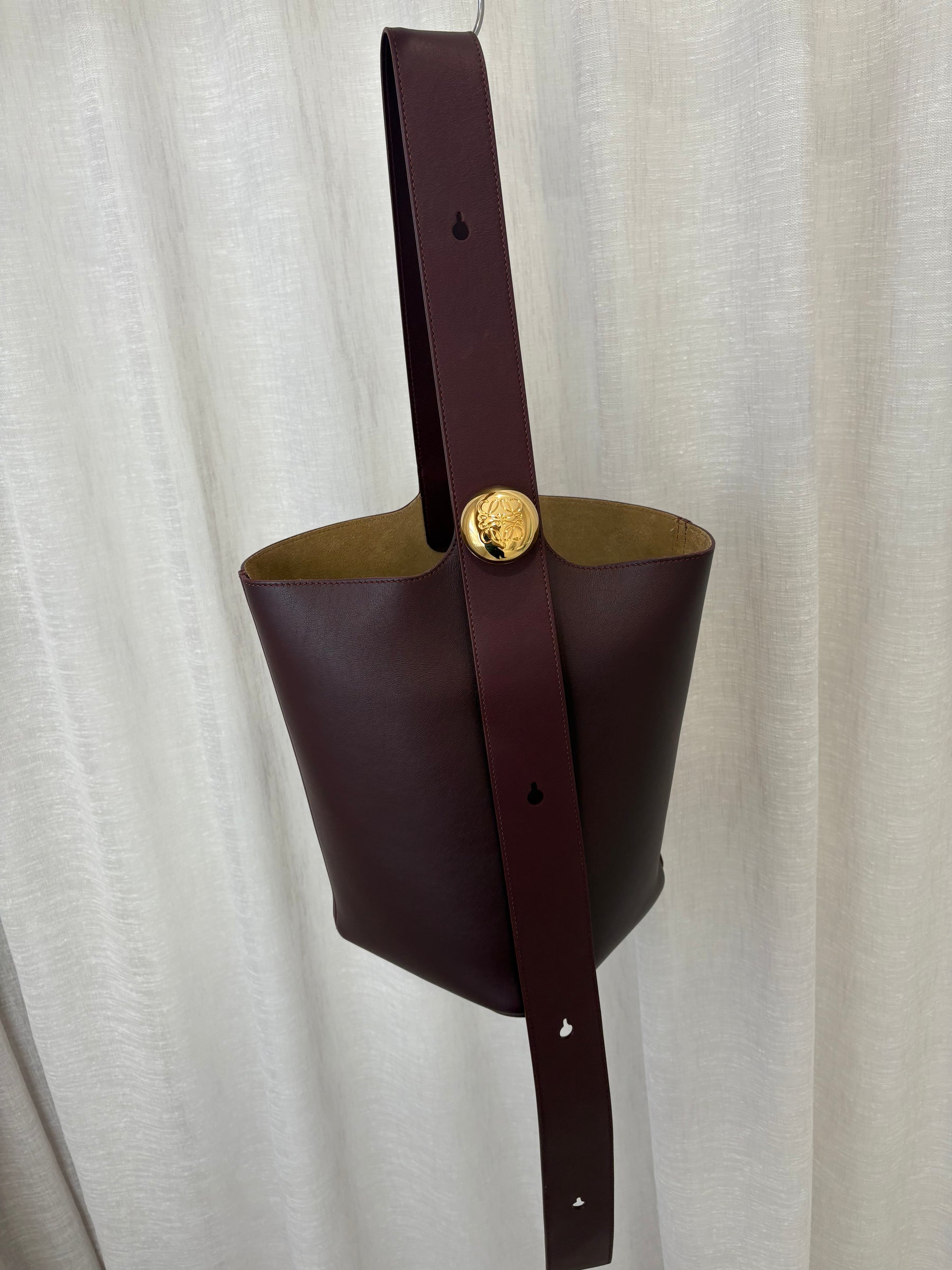 Loewe Pebble Embellished Leather Bucket Bag Burgundy, Medium