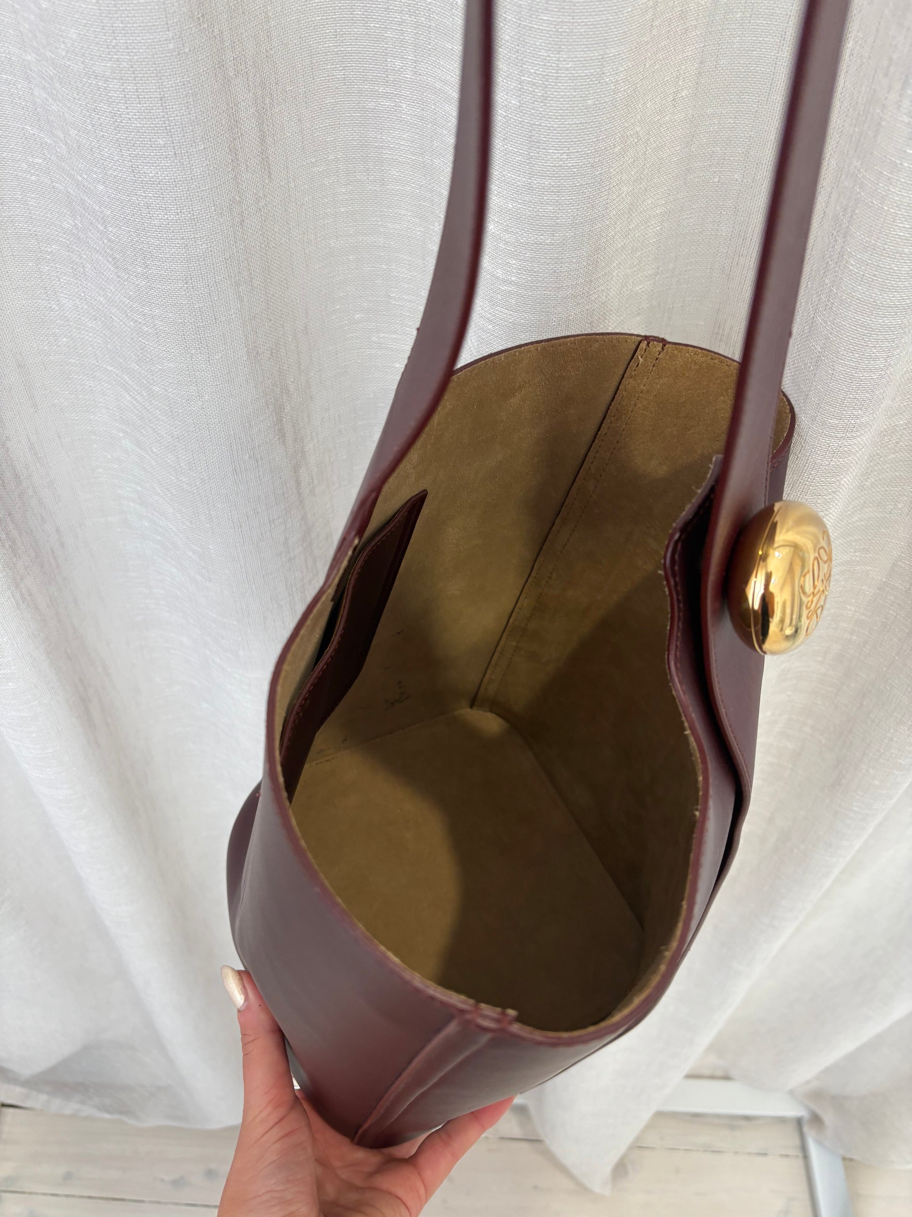 Loewe Pebble Embellished Leather Bucket Bag Burgundy, Medium