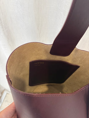 Loewe Pebble Embellished Leather Bucket Bag Burgundy, Medium