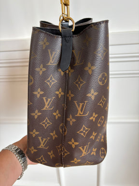 Louis Vuitton NéoNoé Monogram Bucket Bag