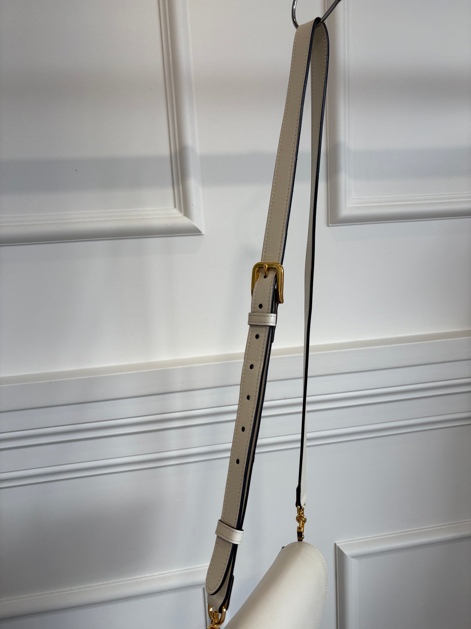 Gucci White Horsebit 1955 Medium Shoulder Bag