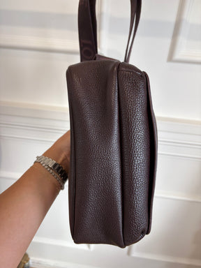 Loewe Pebble Messenger Bag In  Oxblood Medium Unisex