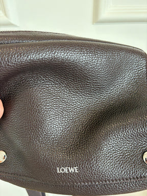 Loewe Pebble Messenger Bag In  Oxblood Medium Unisex