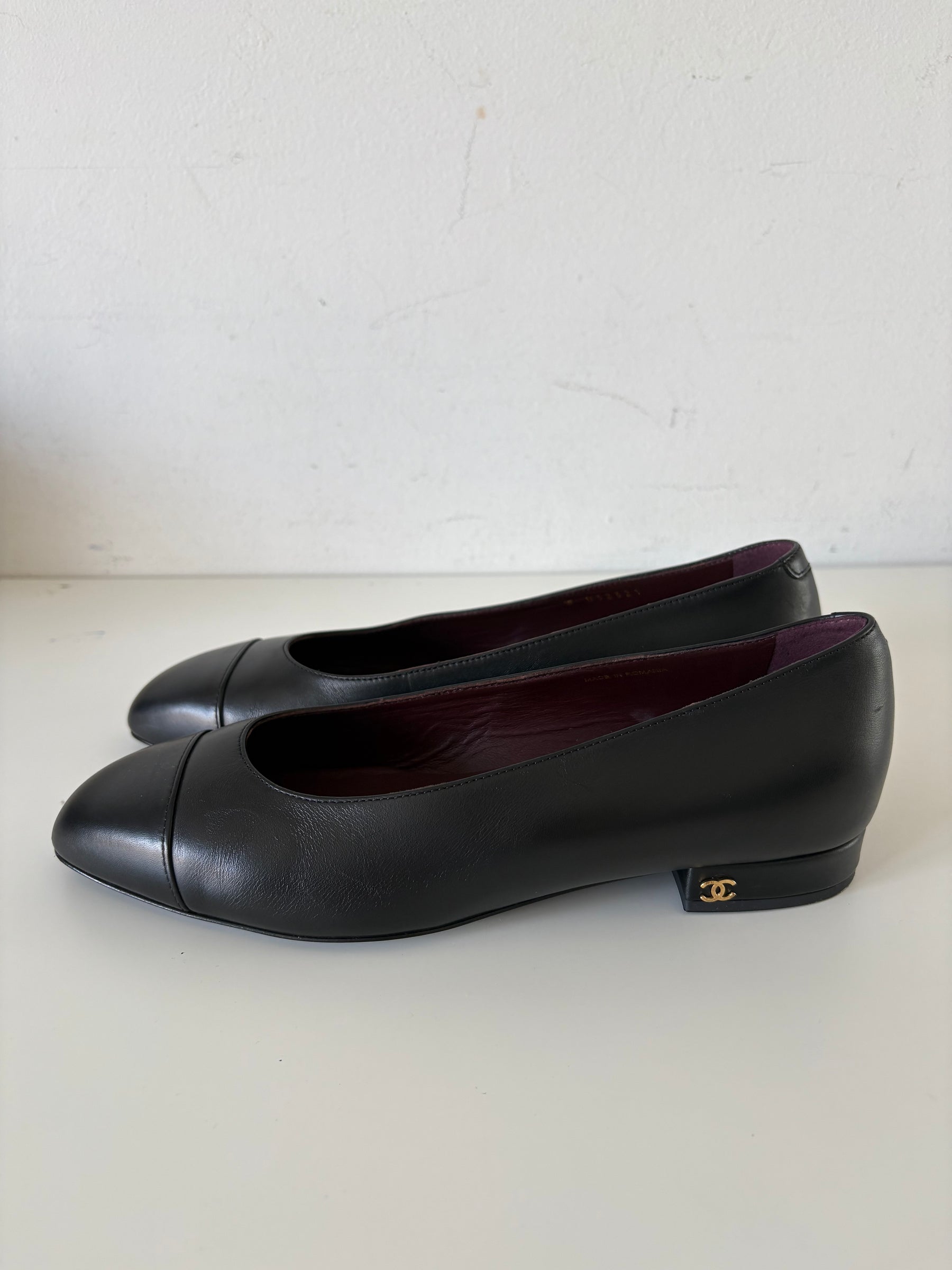Chanel Uniform Black Leather Ballet Flats, 38