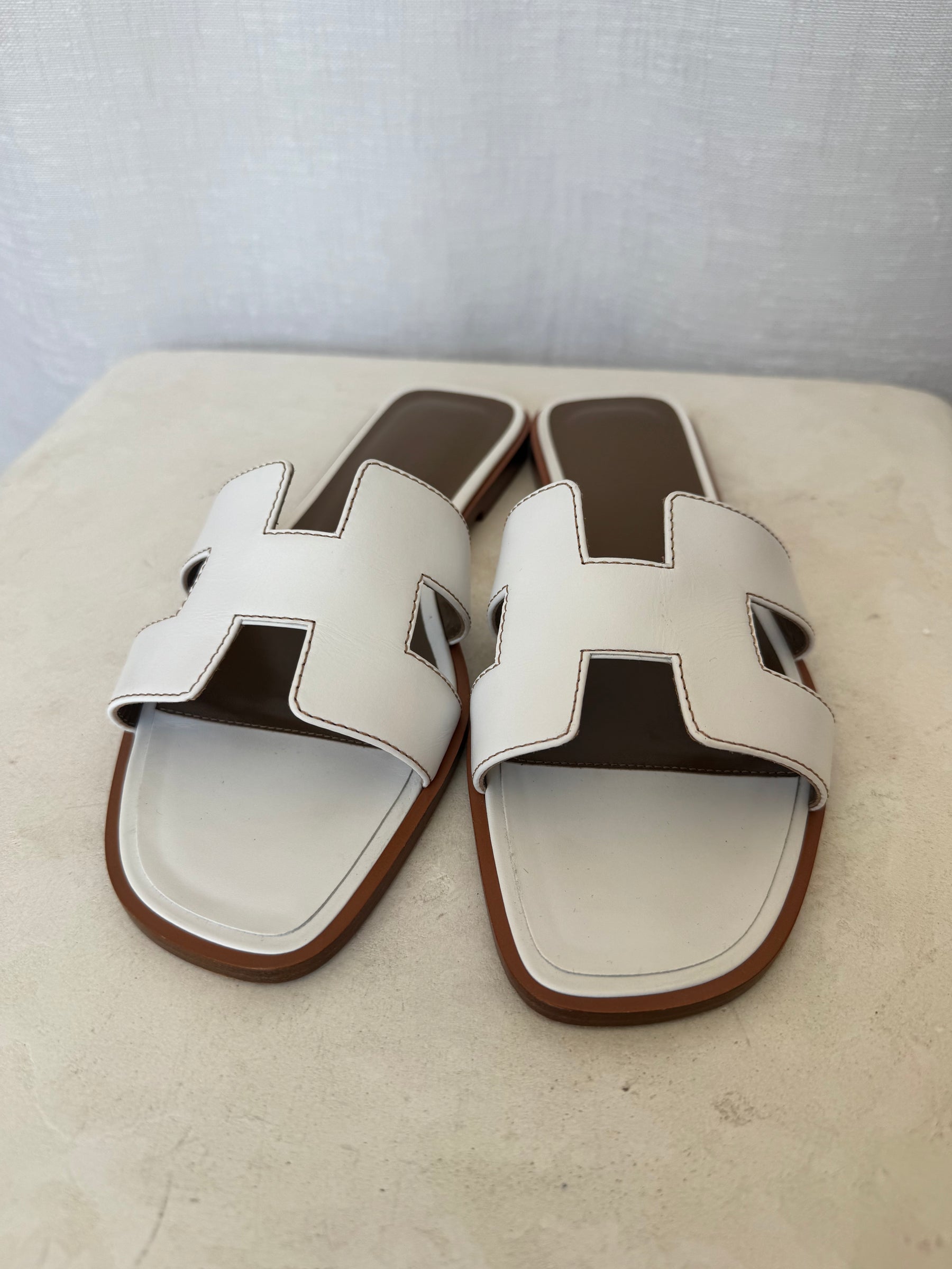 Hermès White Oran Sandals, 39