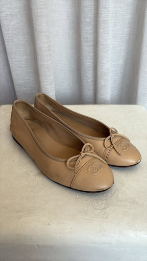 Chanel Beige Leather Ballet Flats, 40