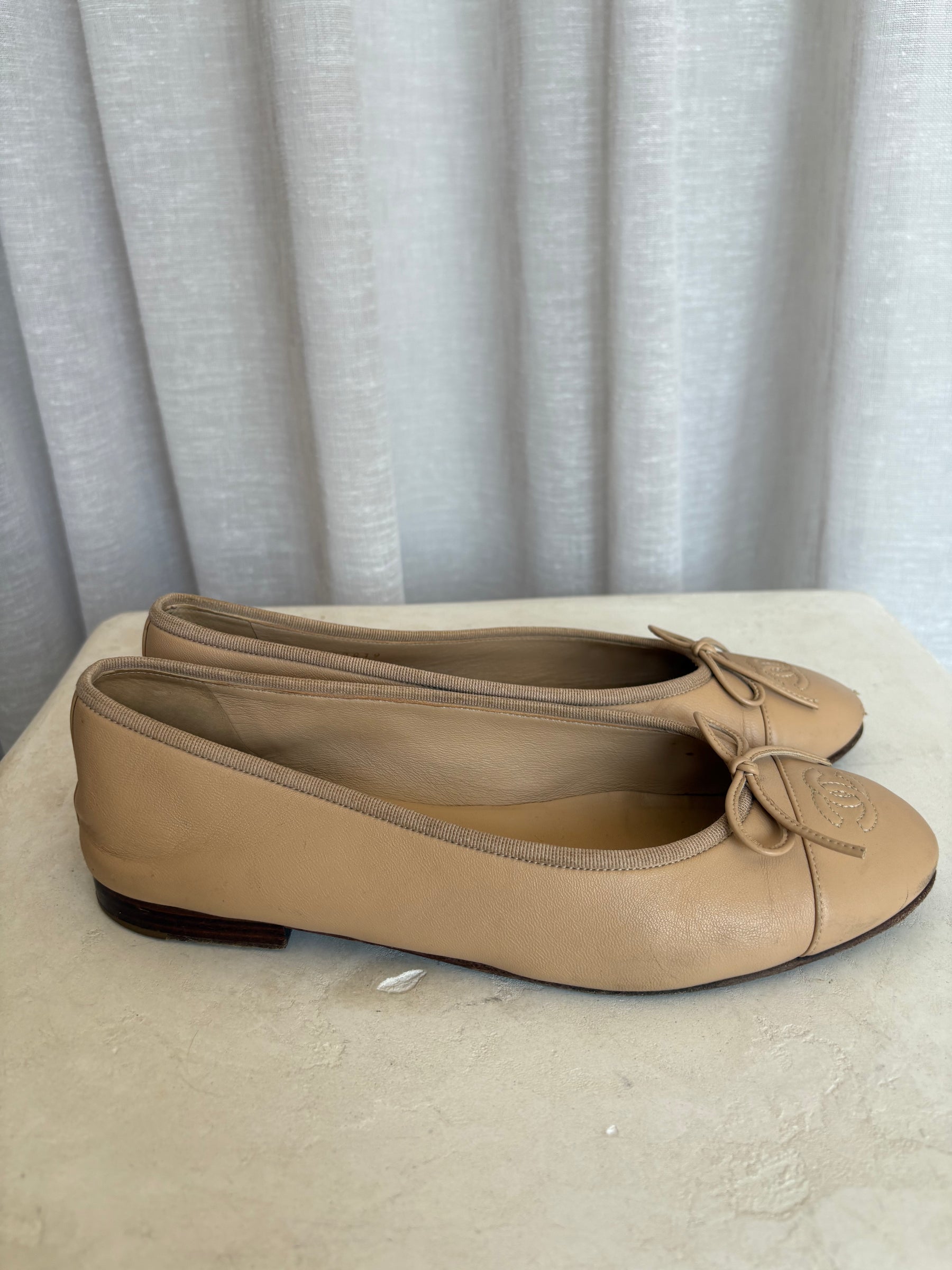 Chanel Beige Leather Ballet Flats, 40