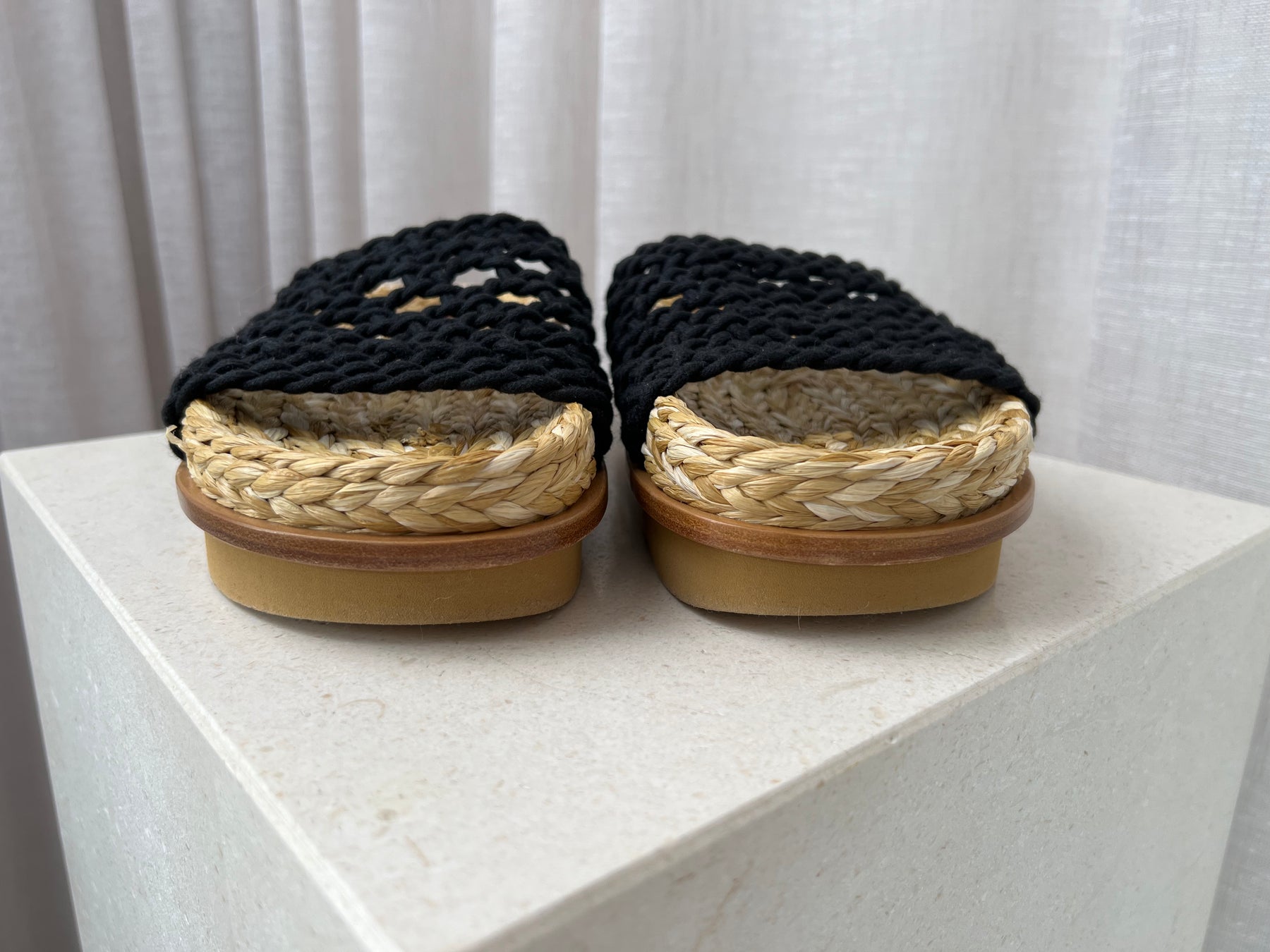 Chloé Black Wavy Crochet Slides, 37