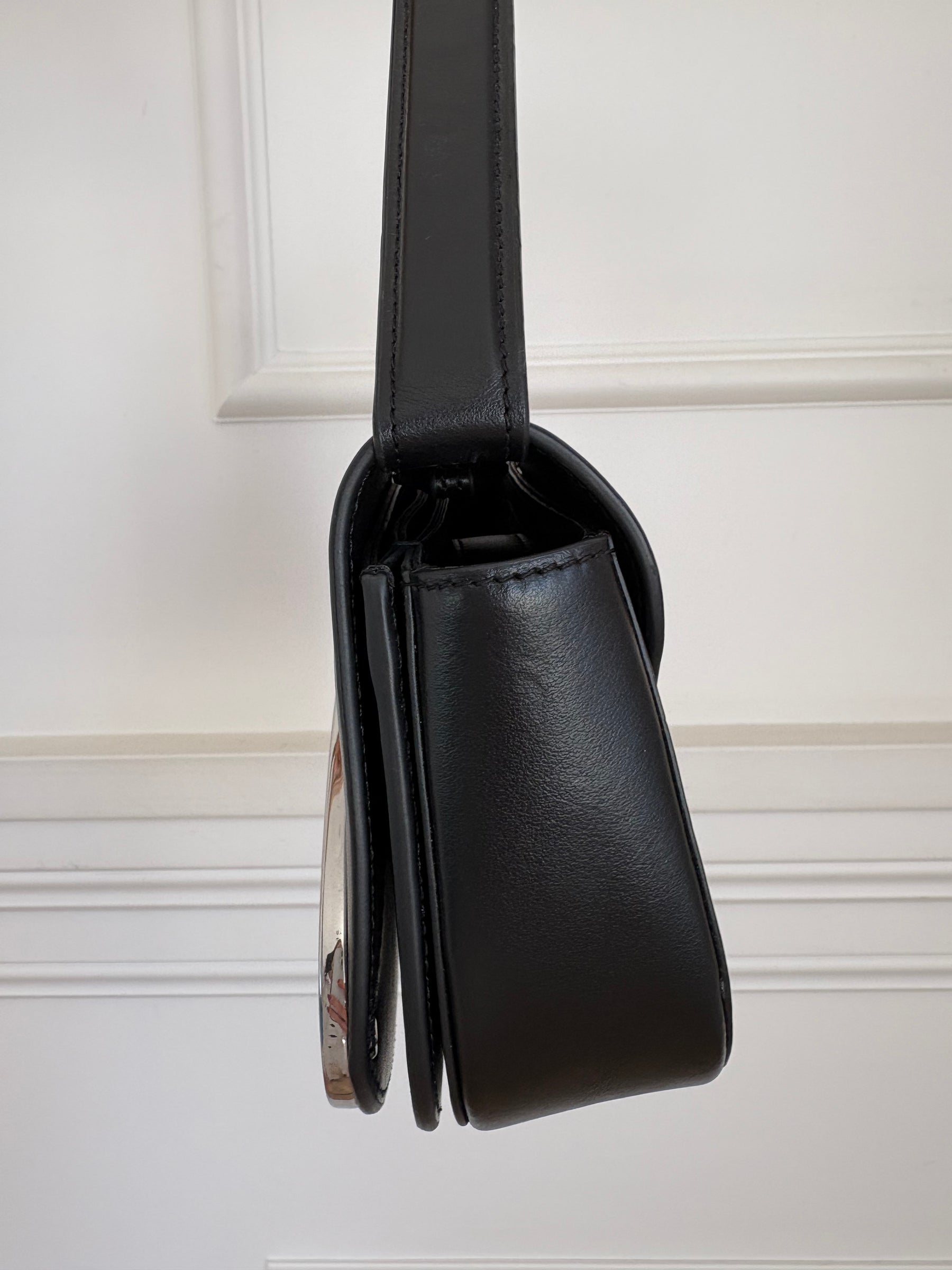 Diesel Black Leather IDR-Iconic Shoulder Bag