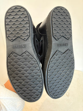 INUIKII Black Leather and Shearling Snow Boots, 41