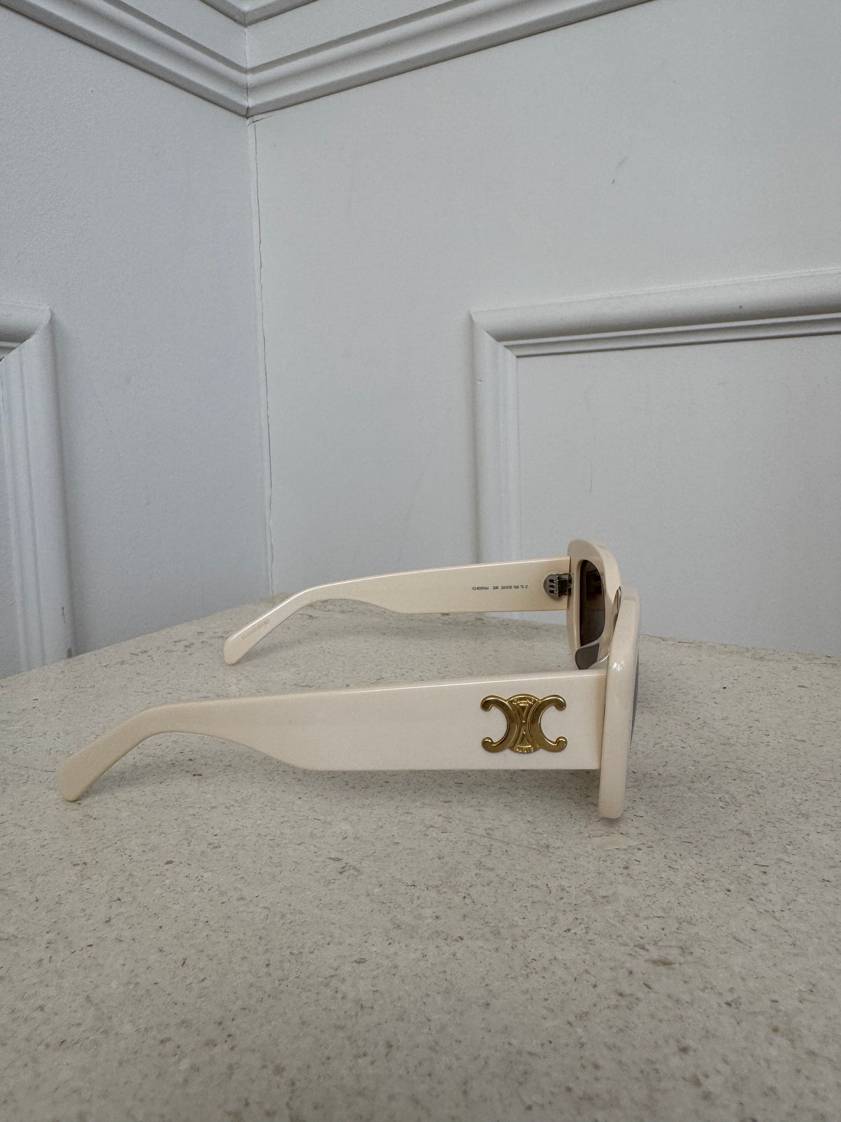 Celine Triomphe XL 01 Sunglasses in Acetate Cream