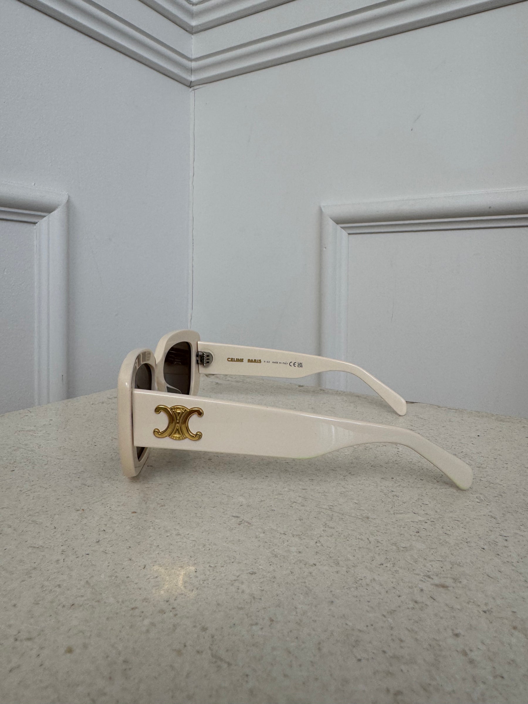 Celine Triomphe XL 01 Sunglasses in Acetate Cream