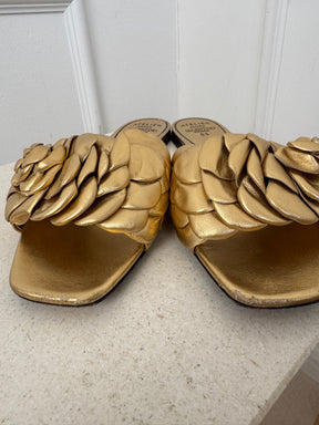 Valentino Garavani Gold Leather Rose Atelier Slide, 41
