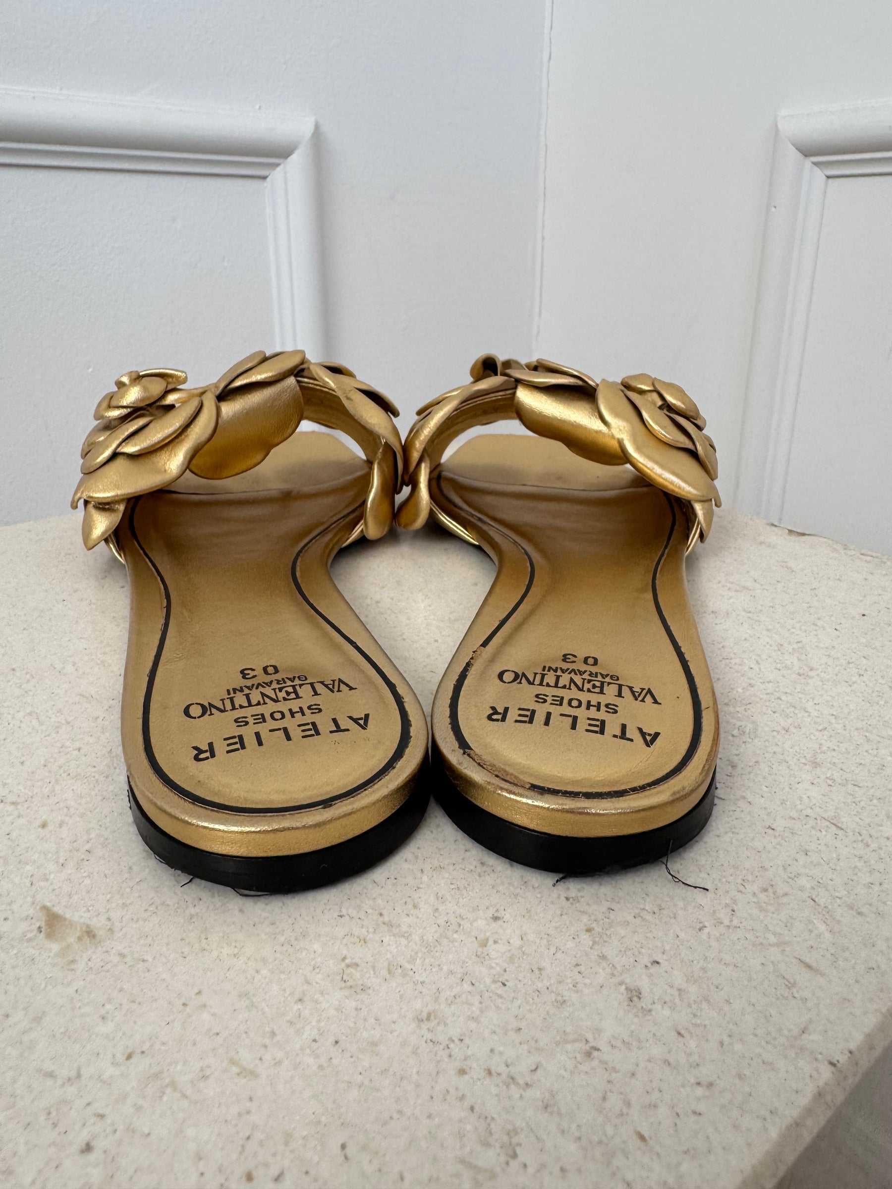 Valentino Garavani Gold Leather Rose Atelier Slide, 41