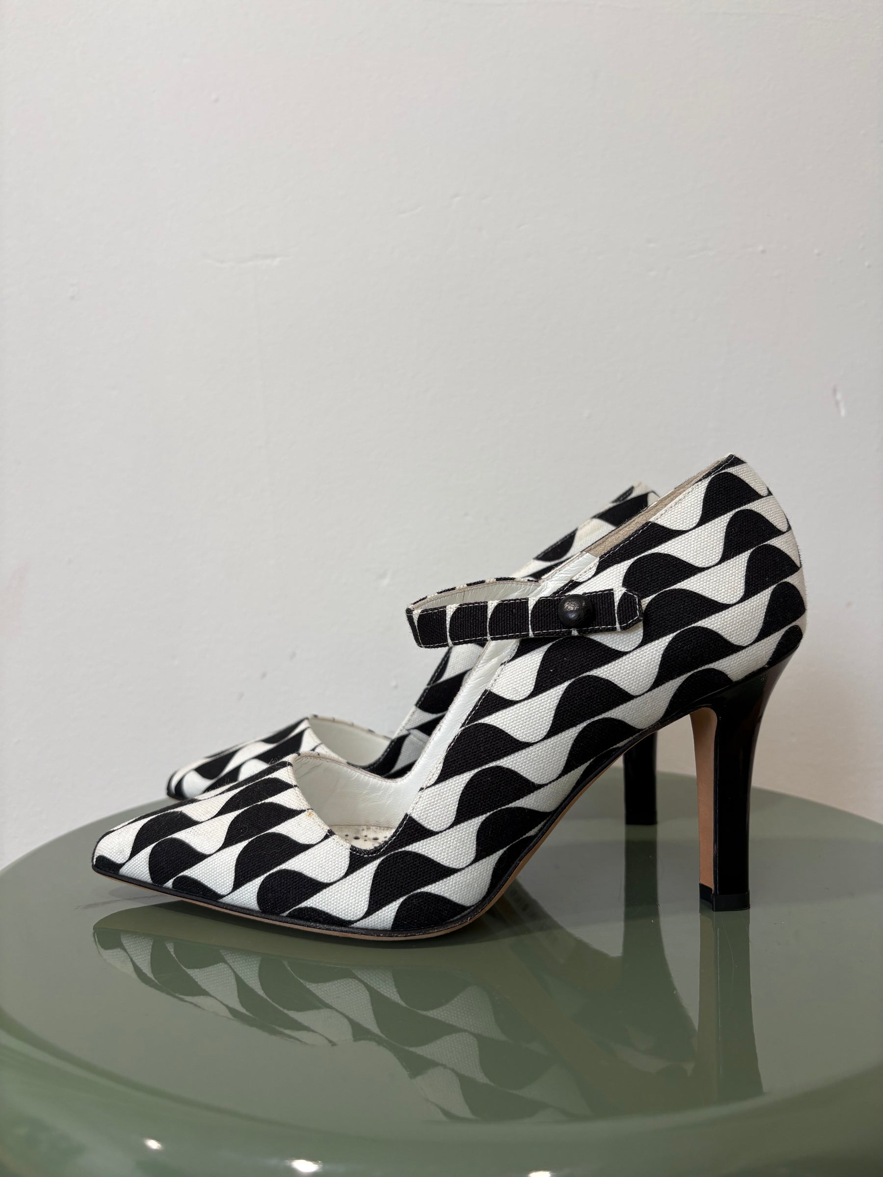 Manolo Blahnik Black and White Canvas Heeled Mary Janes, 38