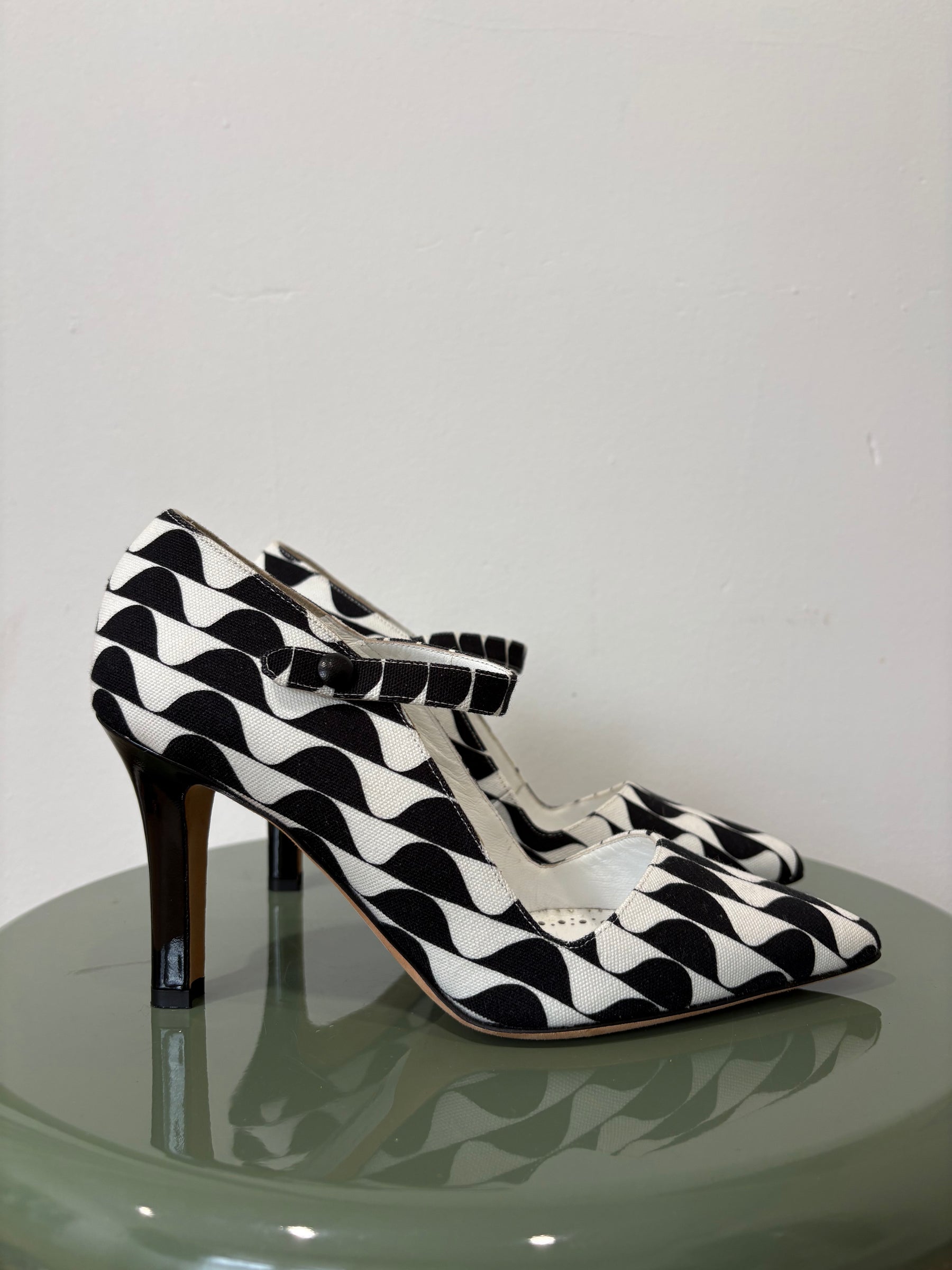 Manolo Blahnik Black and White Canvas Heeled Mary Janes, 38