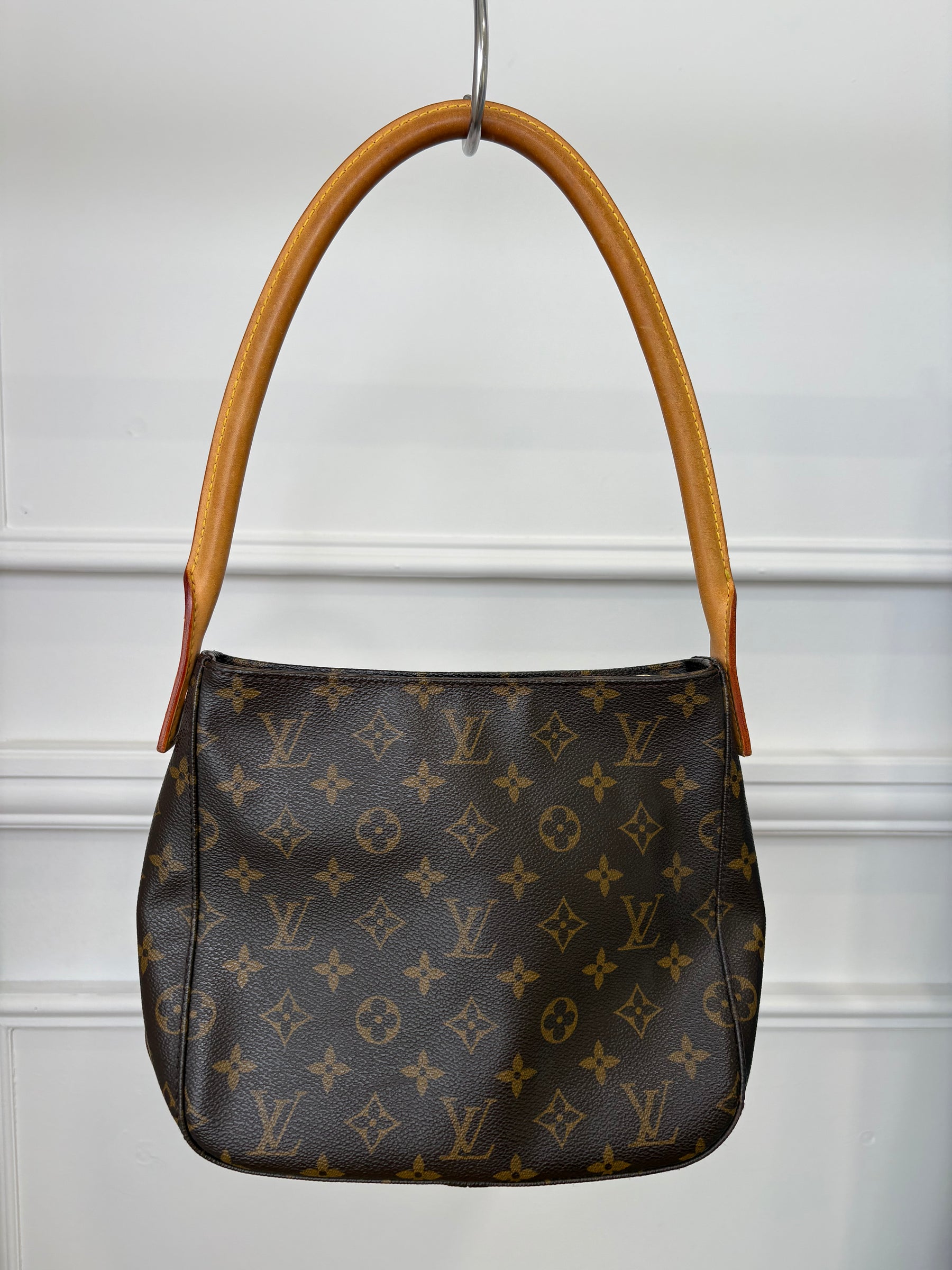 Louis Vuitton Canvas Monogram Looping shoulder Bag