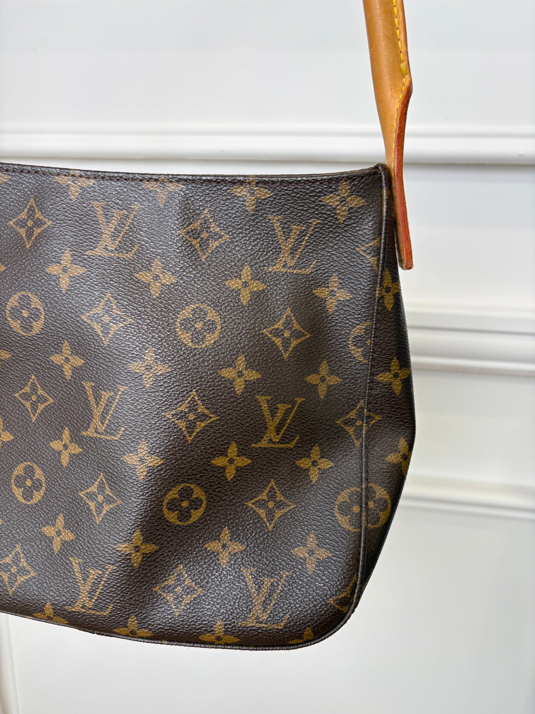 Louis Vuitton Canvas Monogram Looping shoulder Bag