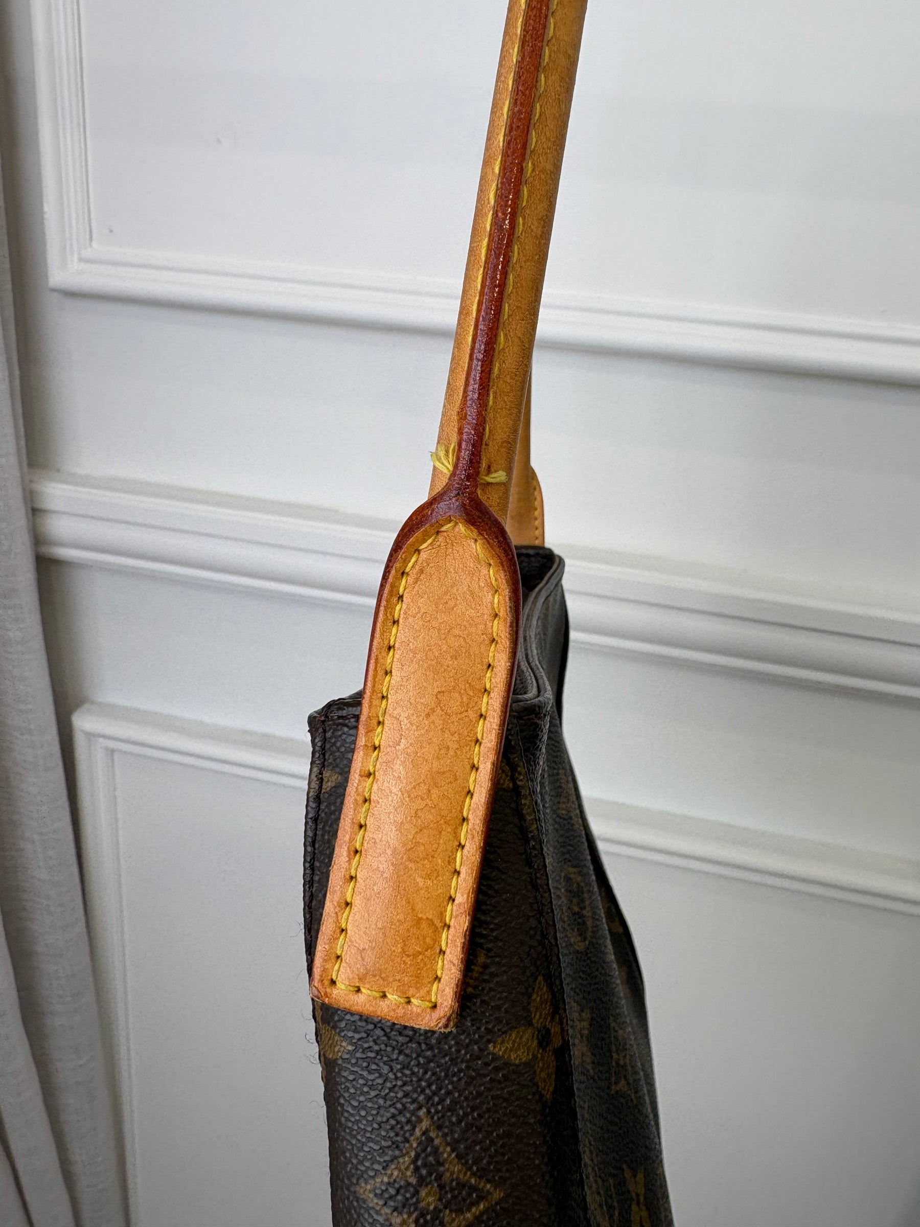 Louis Vuitton Canvas Monogram Looping shoulder Bag