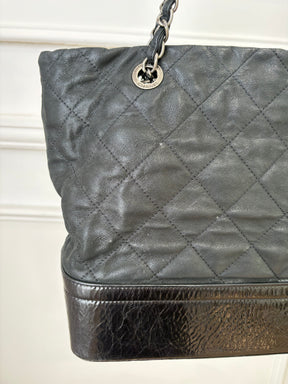 Chanel Gabrielle Large VIP Shopping Tote   Black Metalic Patent bottom