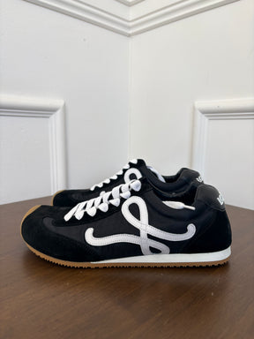 LOEWE Flow Runner In Black and White, 39