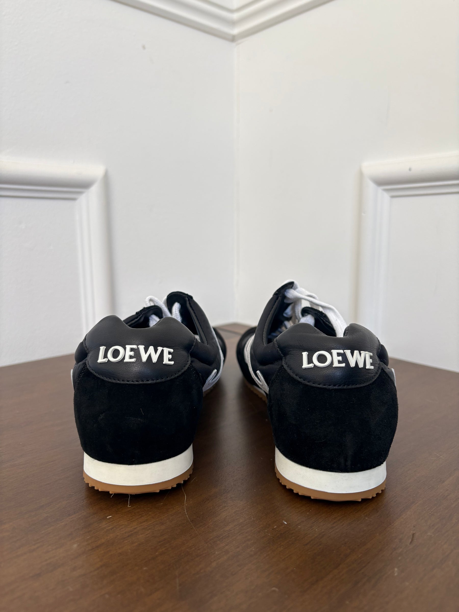 LOEWE Flow Runner In Black and White, 39