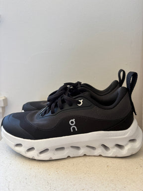 Loewe x ON Black and White Sneakers, 37