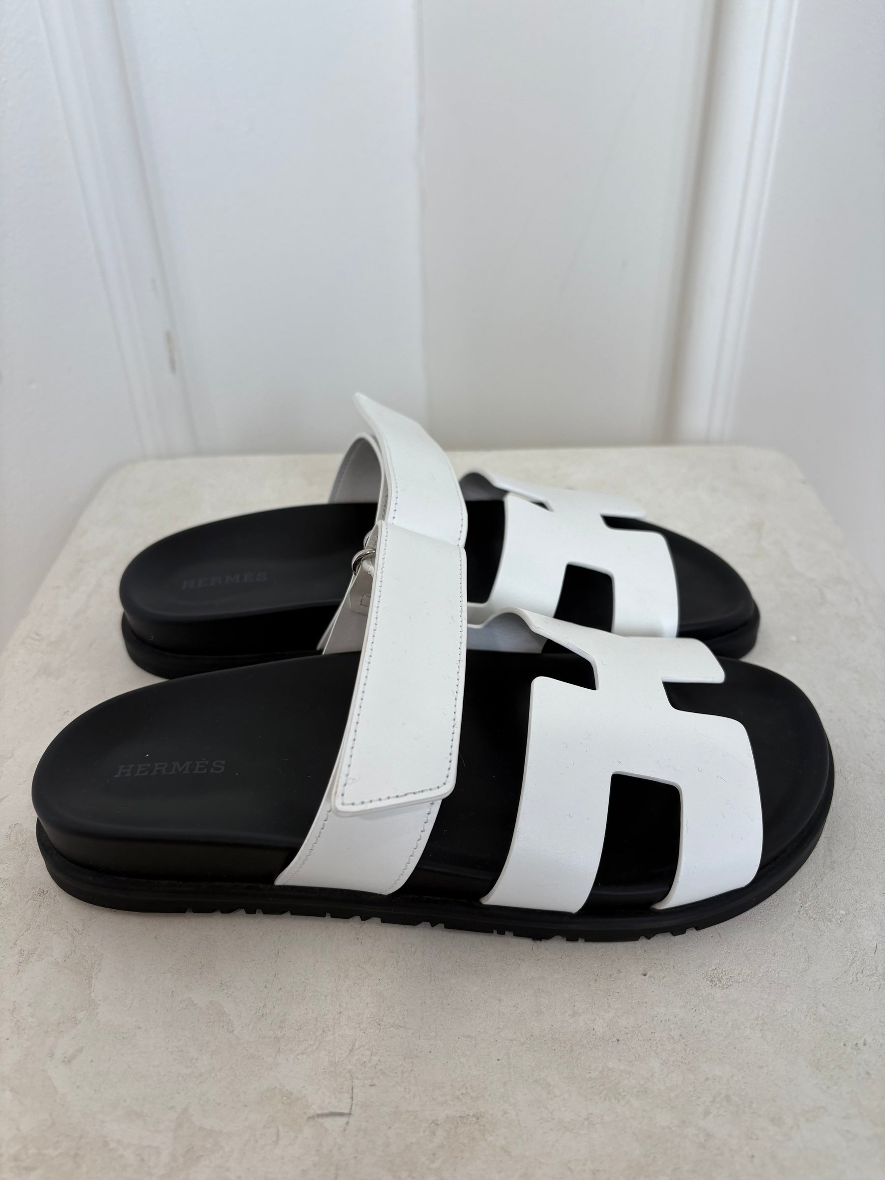 Hermès White Leather Chypre Sandals, 38