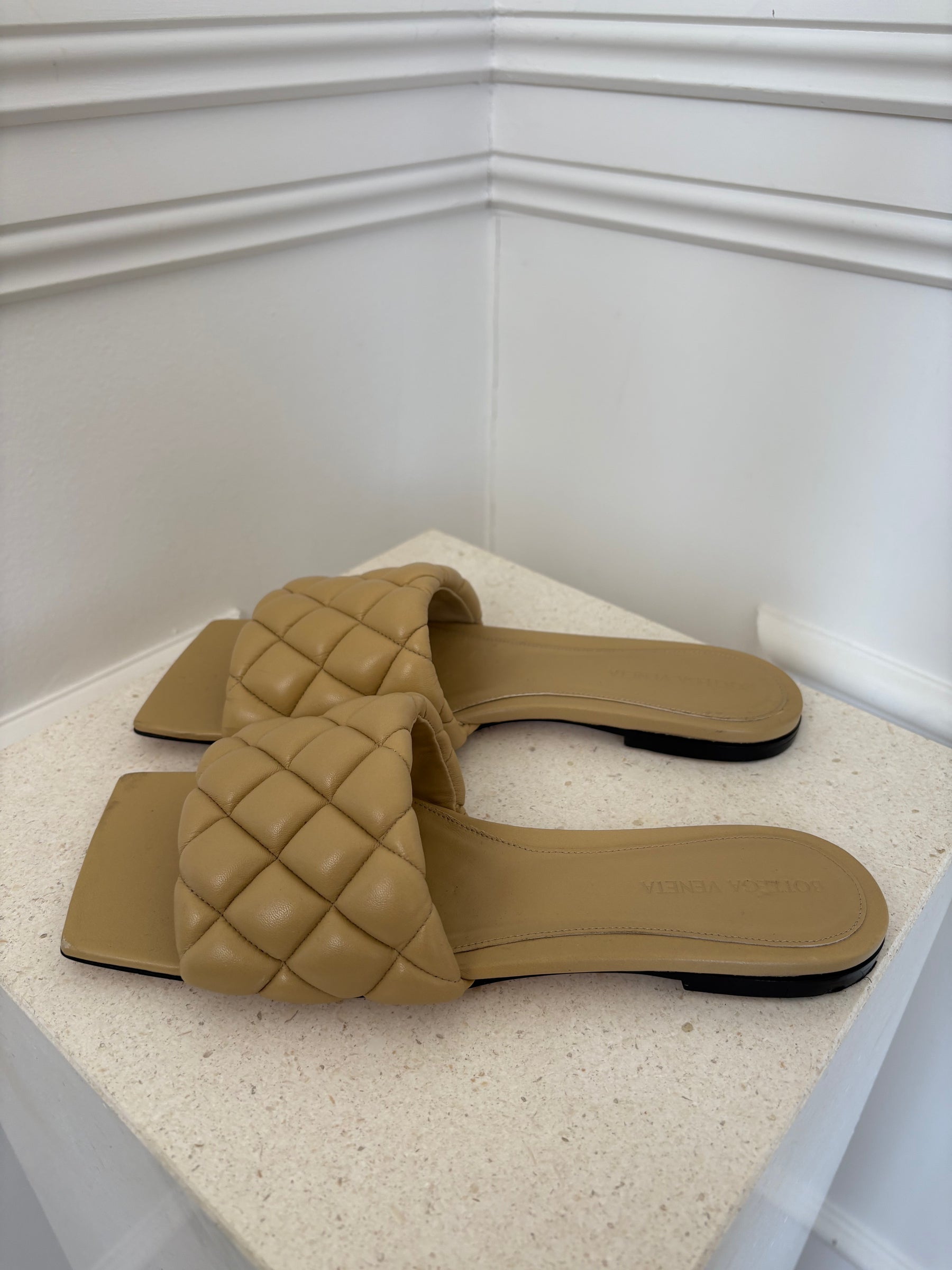 Bottega Veneta Beige Quilted Leather Lido Slides, 38.5