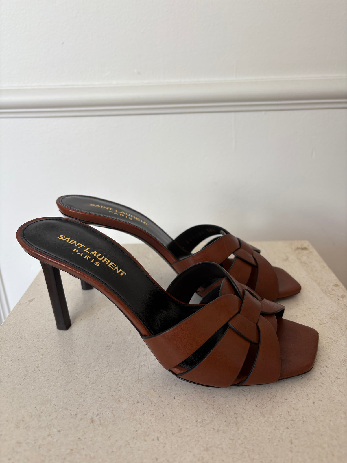 Saint Laurent Tribute Mules Smooth Leather In Toffee, 36.5