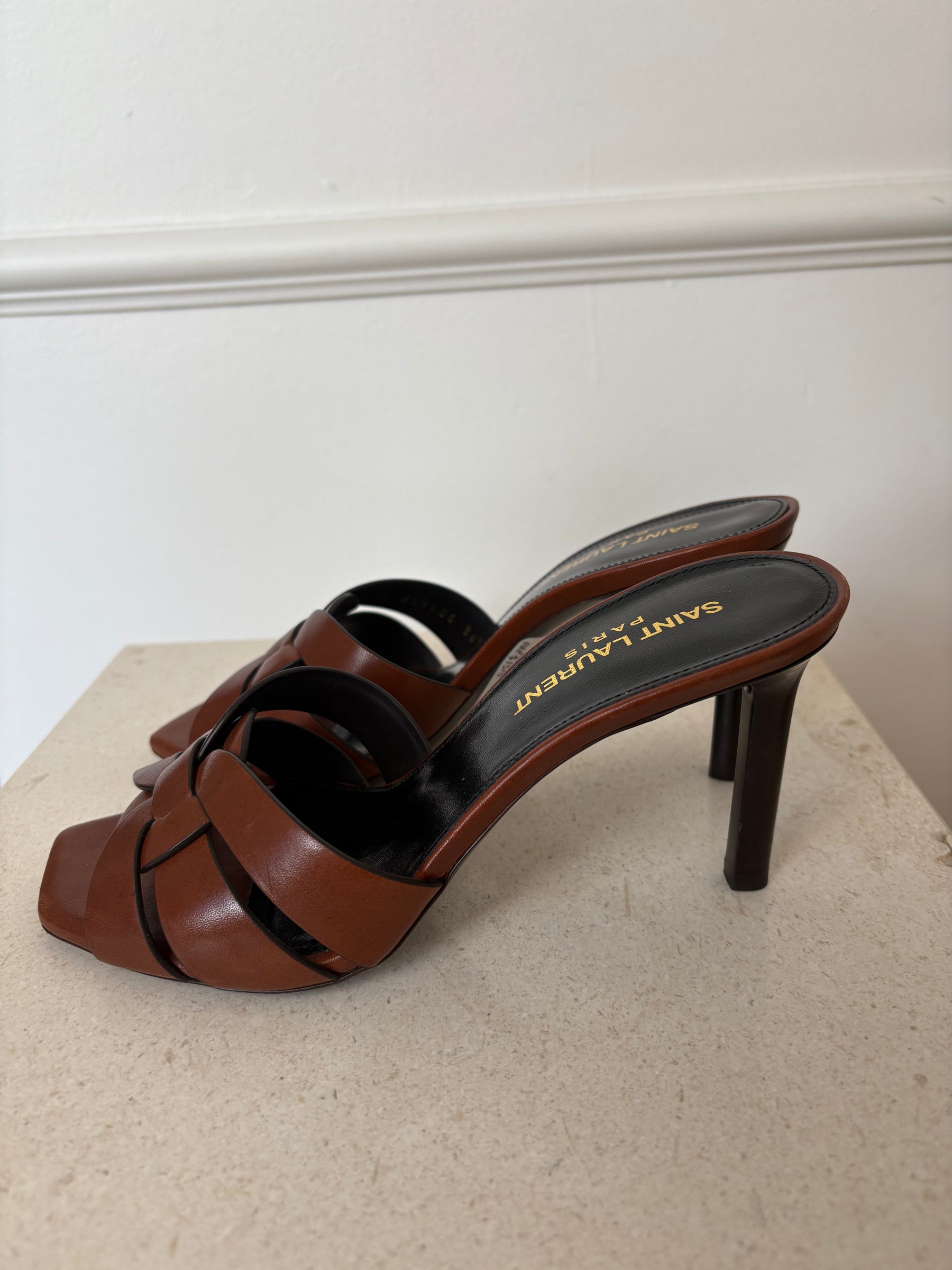 Saint Laurent Tribute Mules Smooth Leather In Toffee, 36.5