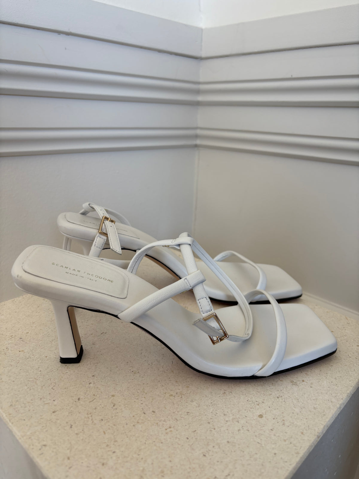 Scanlan Theodore White Ankle Strap Sandals, 41