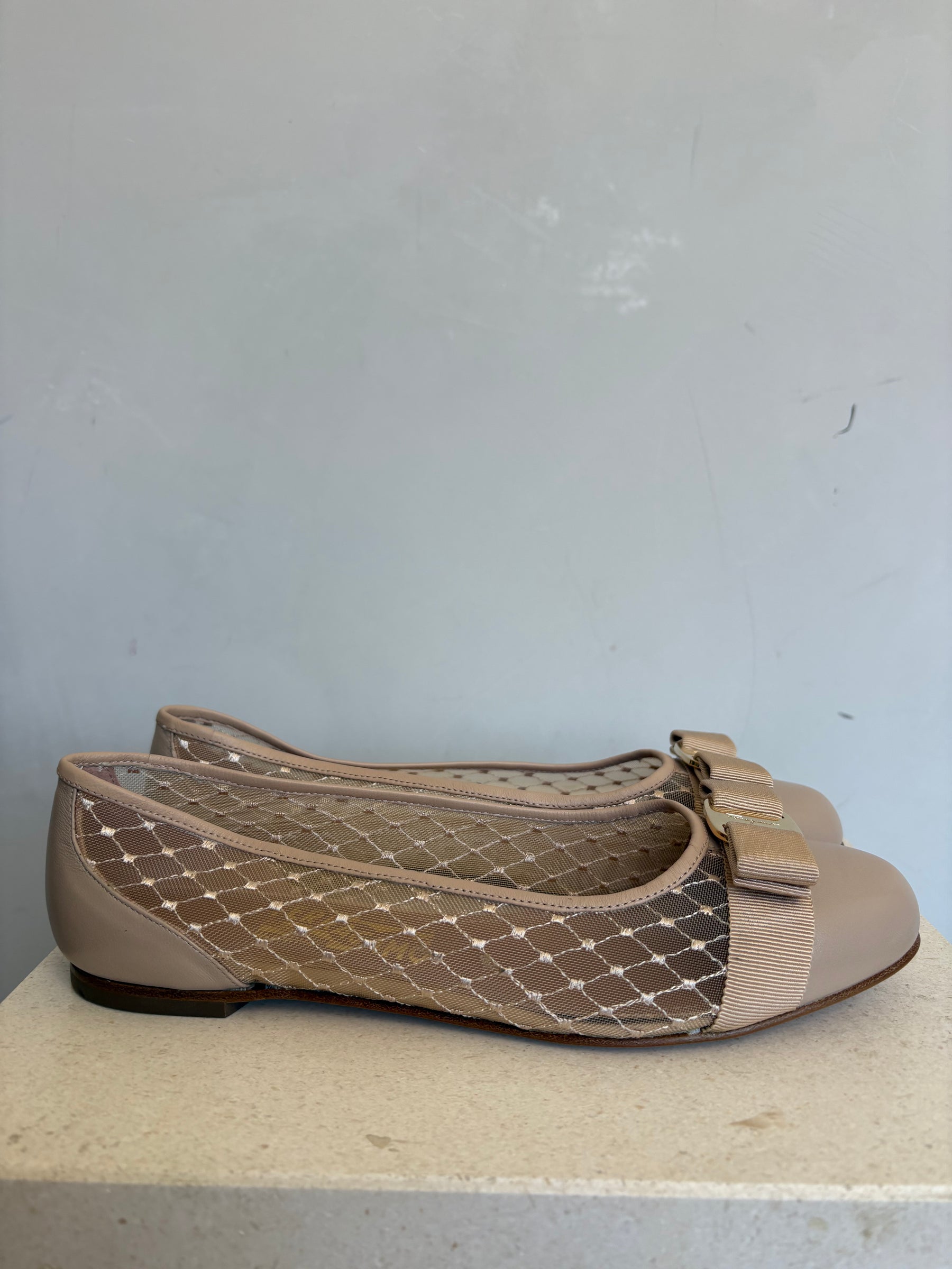 Ferragamo Beige Net Bow Ballet Flats, 8.5