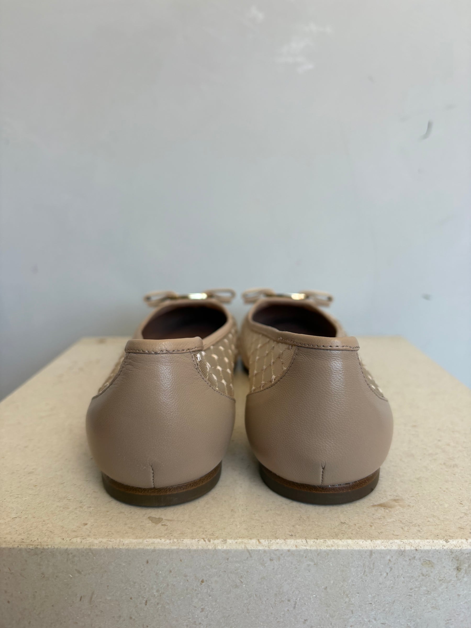 Ferragamo Beige Net Bow Ballet Flats, 8.5