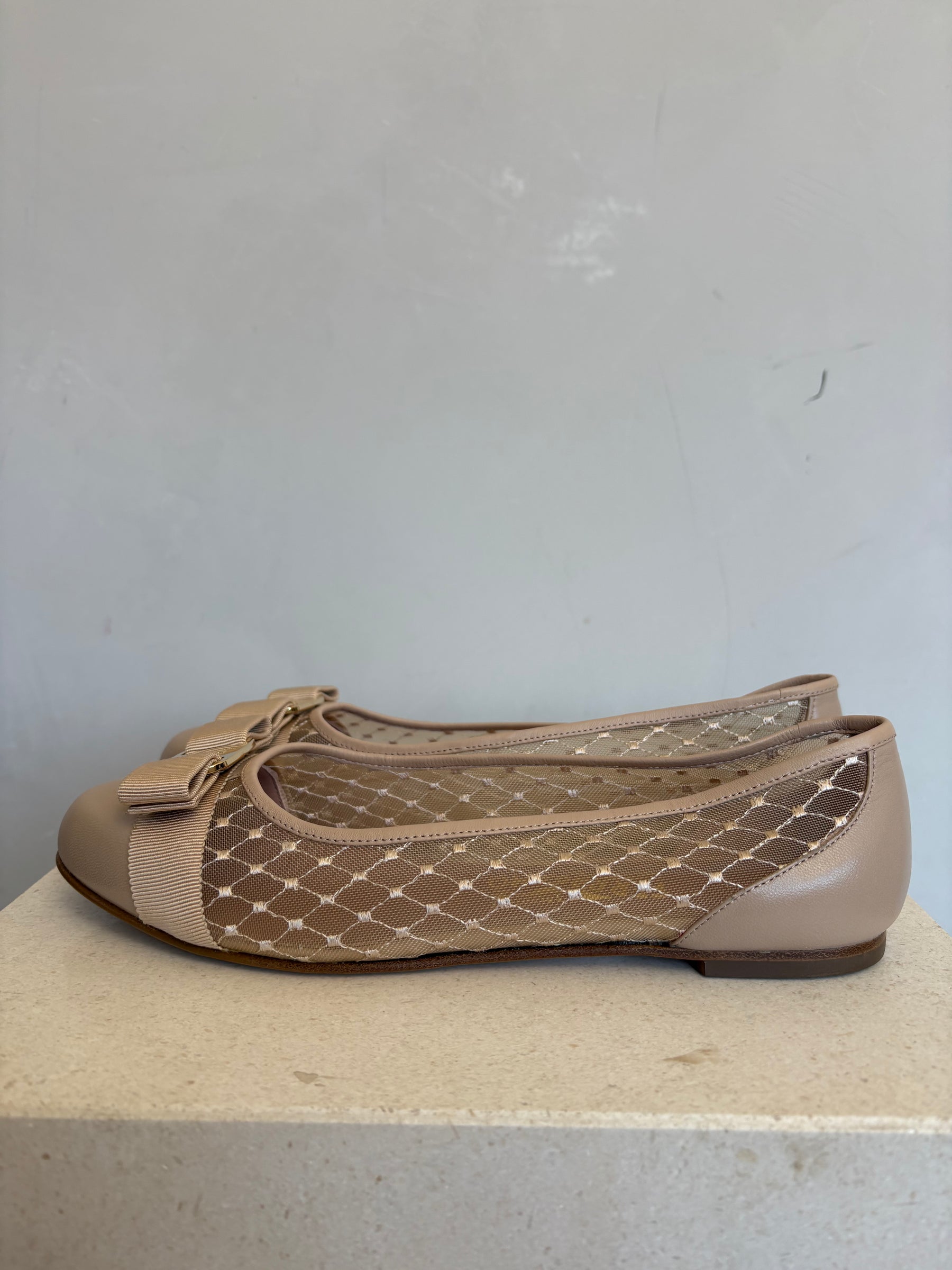 Ferragamo Beige Net Bow Ballet Flats, 8.5