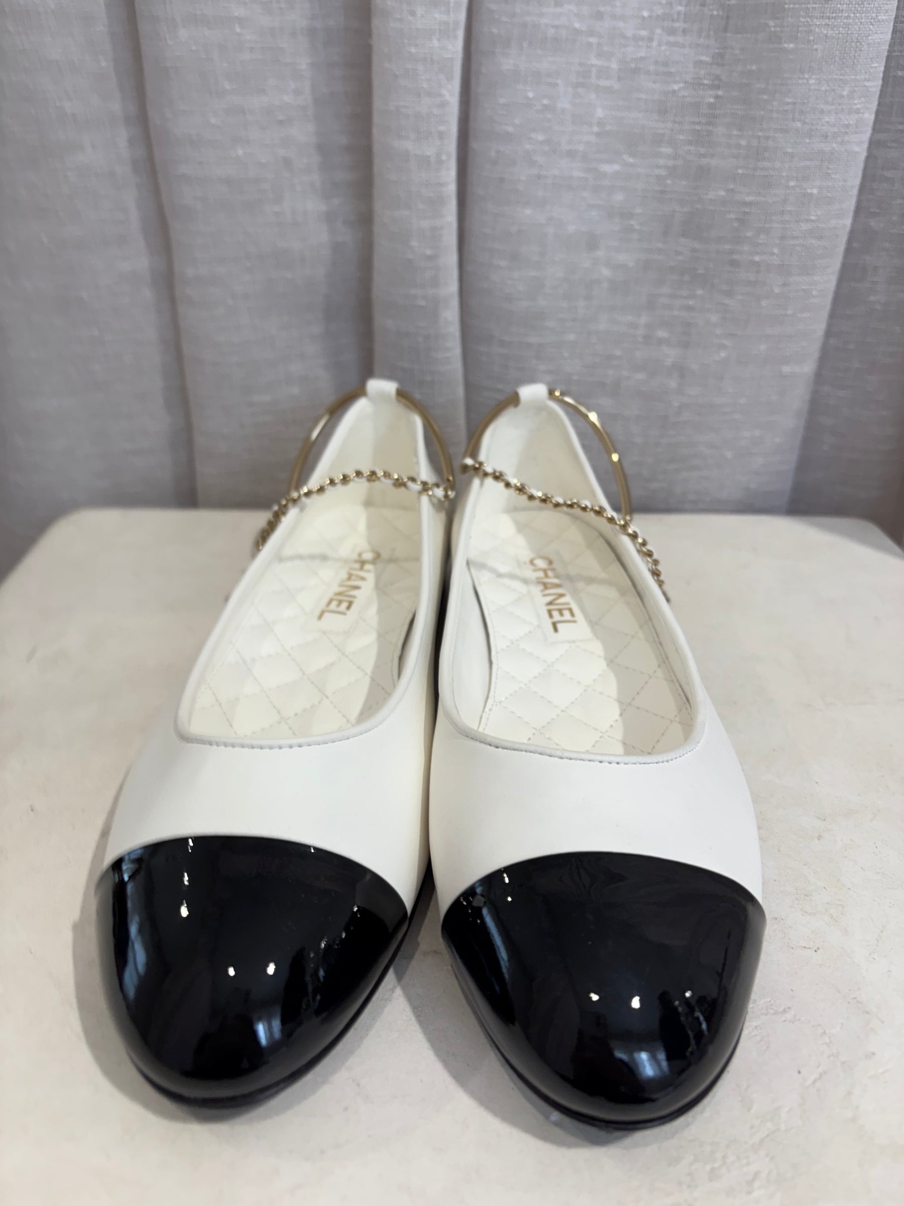 Chanel White and Black Leather Ankle Chain Mary Jane Flats, 41.5